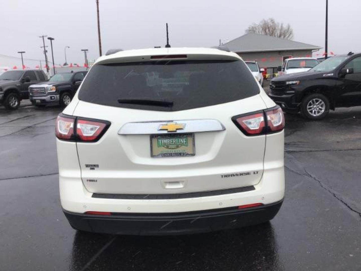 2015 Chevrolet Traverse 2LT AWD (1GNKVHKD0FJ) with an 3.6L V6 DOHC 24V engine, 6-Speed Automatic transmission, located at 1235 N Woodruff Ave., Idaho Falls, 83401, (208) 523-1053, 43.507172, -112.000488 - This 2015 Chevrolet Traverse 2 LT AWD, has 157,000 miles. Comes with leather interior, heated seats, blue tooth audio, touch screen stereo, 3rd row seating, power seats, and power windows and locks. At Timberline Auto it is always easy to find a great deal on your next vehicle! Our experienced sales - Photo#3