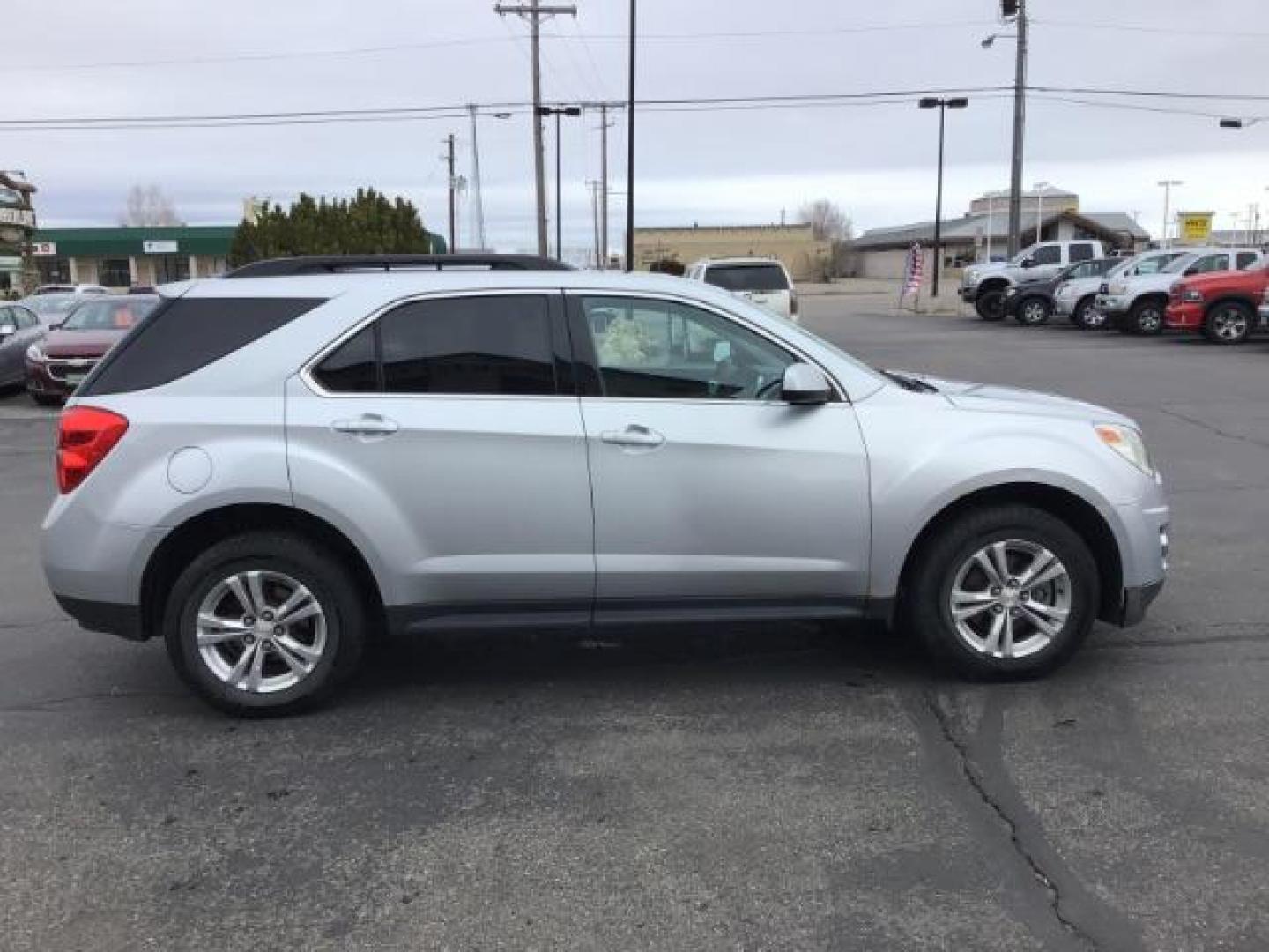 2015 Chevrolet Equinox 2LT AWD (2GNFLGEK6F6) with an 2.4L L4 DOHC 16V FFV engine, 6-Speed Automatic transmission, located at 1235 N Woodruff Ave., Idaho Falls, 83401, (208) 523-1053, 43.507172, -112.000488 - This Chevrolet Equinox LT AWD, has 115,000 miles. Comes with cloth seats, cruise control, sunroof, blue tooth audio, touch screen stereo, power windows and locks, and back up camera. At Timberline Auto it is always easy to find a great deal on your next vehicle! Our experienced sales staff can help - Photo#5