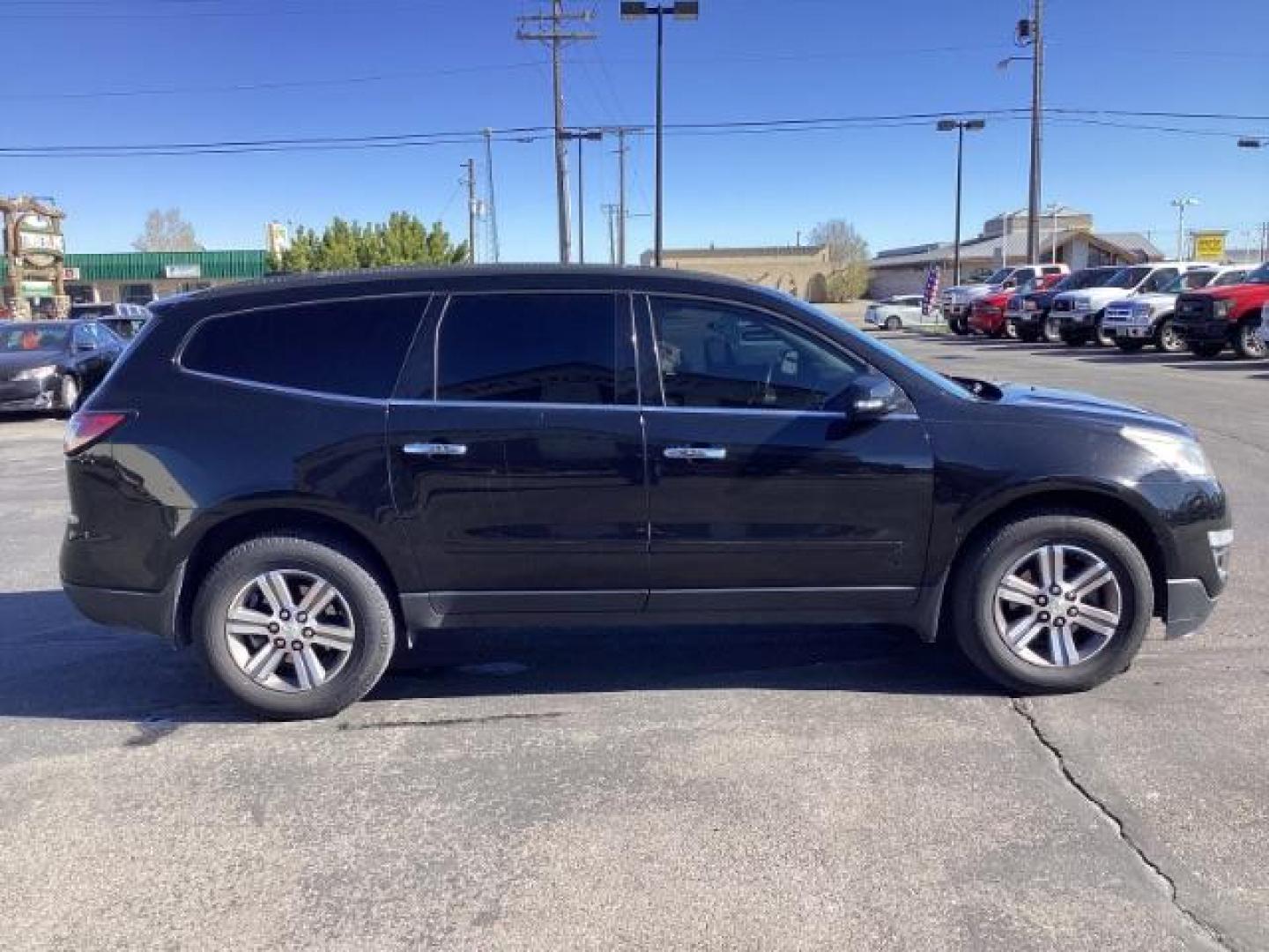 2017 Mosaic Black Metallic /Dark Titanium / Light Titanium, premium cloth Chevrolet Traverse 1LT AWD (1GNKVGKD8HJ) with an 3.6L V6 DOHC 24V engine, 6-Speed Automatic transmission, located at 1235 N Woodruff Ave., Idaho Falls, 83401, (208) 523-1053, 43.507172, -112.000488 - The 2017 Chevrolet Traverse 1LT AWD comes with a variety of features that enhance comfort, convenience, and safety. Here are some of the key features you can expect: All-Wheel Drive (AWD): Provides better traction and stability, particularly in adverse weather conditions or on rough terrain. 3.6L V - Photo#5