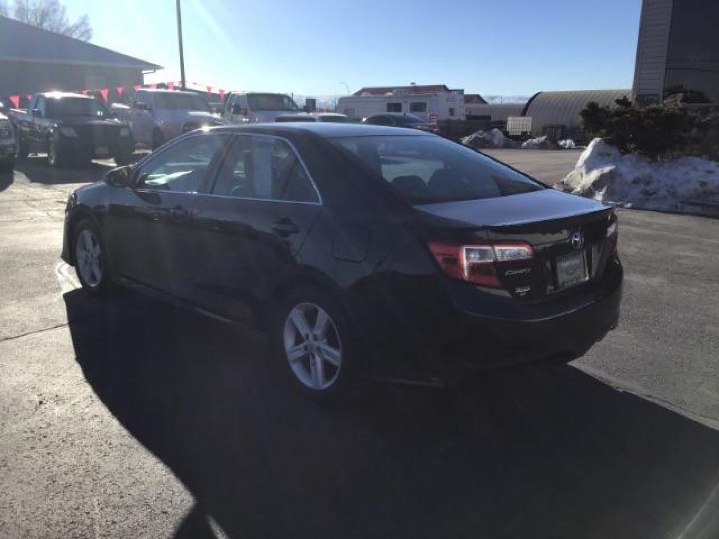 2012 Attitude Black Metallic /Black Leather Interior Toyota Camry SE (4T1BF1FKXCU) with an 2.5L L4 DOHC 16V engine, 6-Speed Automatic transmission, located at 1235 N Woodruff Ave., Idaho Falls, 83401, (208) 523-1053, 43.507172, -112.000488 - This 2012Toyota Camry SE, has 222,000 miles. Comes with cloth seats, cruise control, AM/FM CD Stereo, and power windows and locks. At Timberline Auto it is always easy to find a great deal on your next vehicle! Our experienced sales staff can help find the right vehicle will fit your needs. Our kno - Photo#2