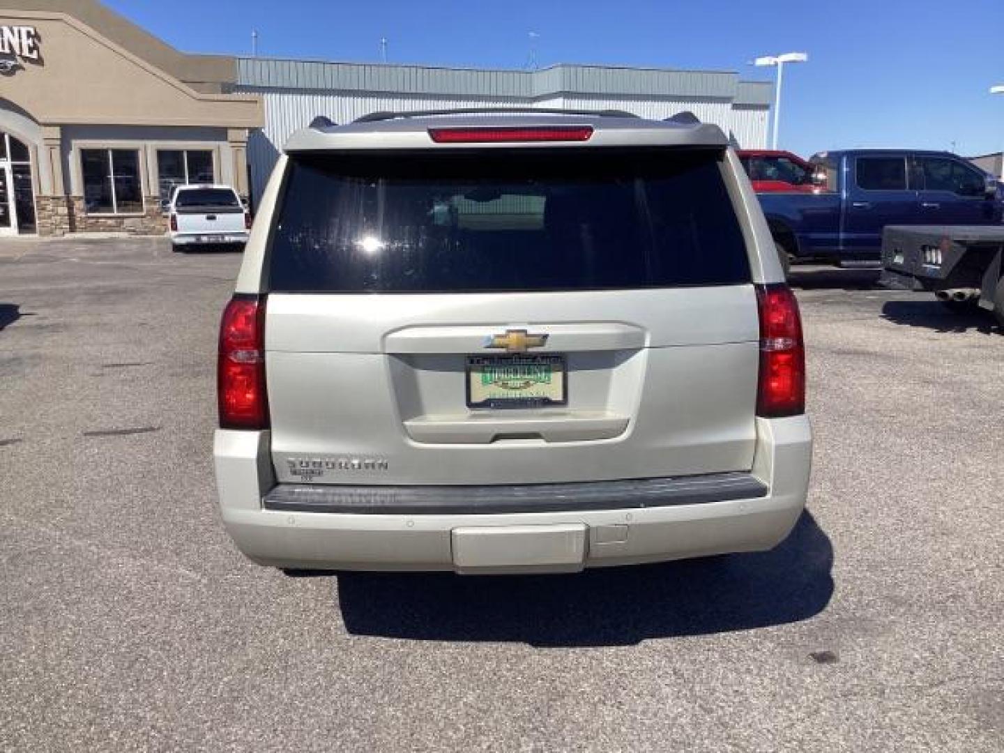 2015 SILVER /LEATHER Chevrolet Suburban LT 1500 4WD (1GNSKJKC5FR) with an 5.3L V8 OHV 16V engine, 6-Speed Automatic transmission, located at 1235 N Woodruff Ave., Idaho Falls, 83401, (208) 523-1053, 43.507172, -112.000488 - The 2015 Chevrolet Suburban LT is a well-equipped trim level of the full-size SUV, offering a range of features designed to provide comfort, convenience, safety, and performance. Here are some of the notable features you might find on the 2015 Chevy Suburban LT: V8 Engine: The Suburban LT typically - Photo#3