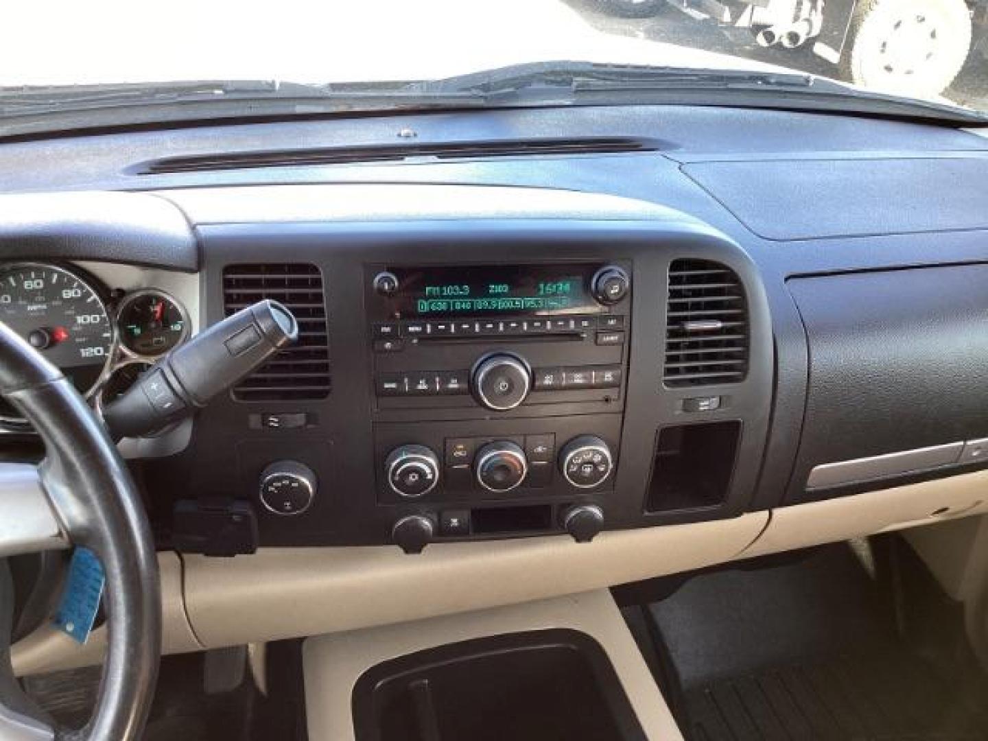 2011 Midnight Blue Metallic /Ebony Cloth Interior GMC Sierra 1500 SLE Crew Cab 4WD (3GTP2VE36BG) with an 5.3L V8 OHV 16V FFV engine, 6-Speed Automatic transmission, located at 1235 N Woodruff Ave., Idaho Falls, 83401, (208) 523-1053, 43.507172, -112.000488 - Photo#10