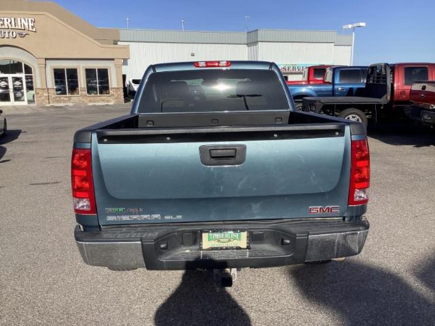 2011 Midnight Blue Metallic /Ebony Cloth Interior GMC Sierra 1500 SLE Crew Cab 4WD (3GTP2VE36BG) with an 5.3L V8 OHV 16V FFV engine, 6-Speed Automatic transmission, located at 1235 N Woodruff Ave., Idaho Falls, 83401, (208) 523-1053, 43.507172, -112.000488 - Photo#3