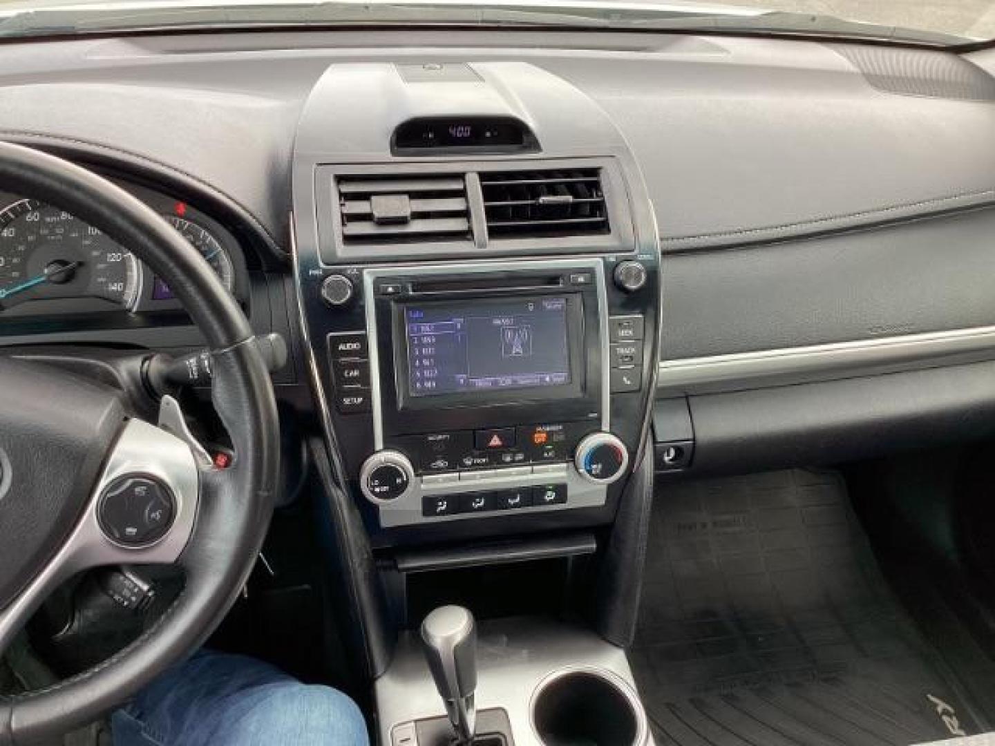 2014 Classic Silver Metallic /Black/Ash 2-Tone Toyota Camry SE (4T1BF1FK9EU) with an 2.5L L4 DOHC 16V engine, 6-Speed Automatic transmission, located at 1235 N Woodruff Ave., Idaho Falls, 83401, (208) 523-1053, 43.507172, -112.000488 - The 2014 Toyota Camry SE is a midsize sedan known for its reliability, comfort, and sporty design. Here are the key features you might find on the 2014 Toyota Camry SE: Engine: Typically equipped with a 2.5-liter inline-four engine producing around 178 horsepower and 170 lb-ft of torque, paired wit - Photo#10