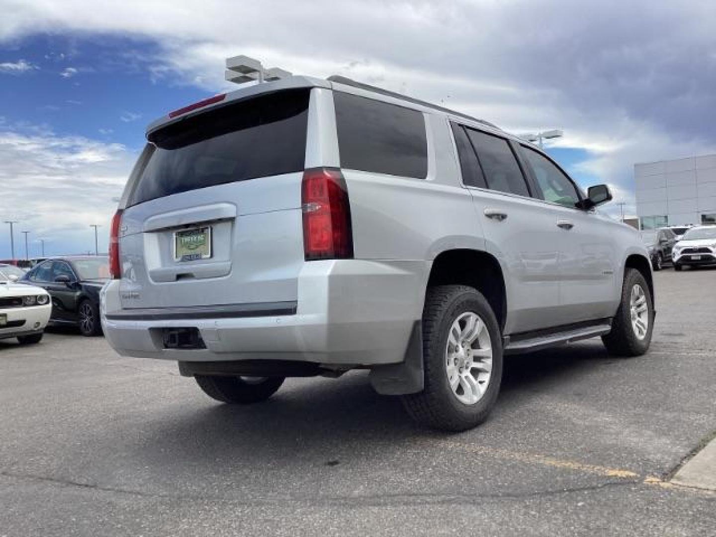 2018 Silver Ice Metallic /Jet Black, cloth Chevrolet Tahoe LS 4WD (1GNSKAKC0JR) with an 5.3L V8 OHV 16V engine, 6-Speed Automatic transmission, located at 1235 N Woodruff Ave., Idaho Falls, 83401, (208) 523-1053, 43.507172, -112.000488 - Photo#5