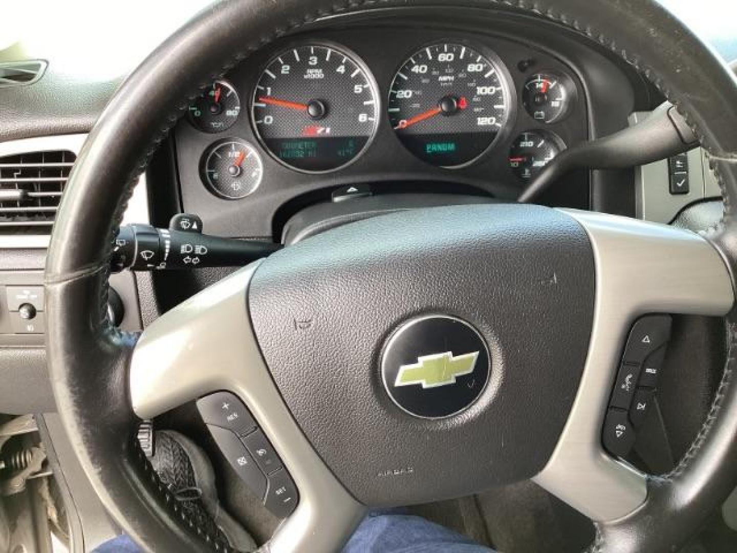 2012 Graystone Metallic /Ebony Leather Interior Chevrolet Suburban LT 1500 4WD (1GNSKJE75CR) with an 5.3L V8 OHV 16V FFV engine, 6-Speed Automatic transmission, located at 1235 N Woodruff Ave., Idaho Falls, 83401, (208) 523-1053, 43.507172, -112.000488 - Photo#13