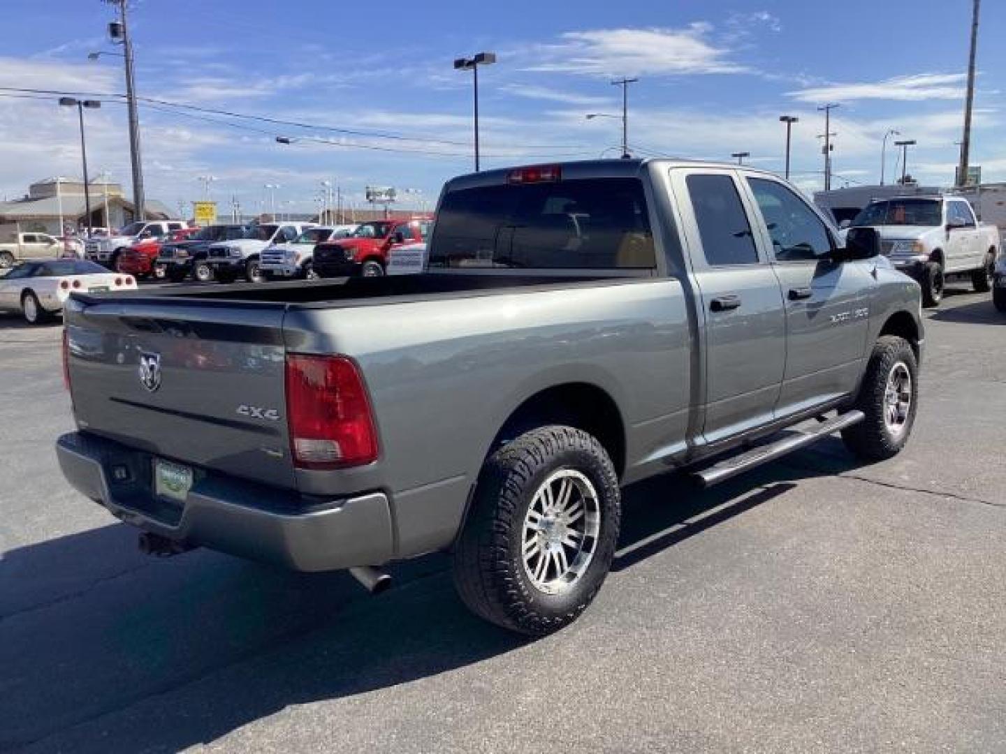 2011 RAM 1500 ST Quad Cab 4WD (1D7RV1GP8BS) with an 4.7L V8 SOHC 16V engine, 5-Speed Automatic transmission, located at 1235 N Woodruff Ave., Idaho Falls, 83401, (208) 523-1053, 43.507172, -112.000488 - The 2011 Ram 1500 ST is a solid, no-frills pickup truck that offers durability and capability. Here are the key features you can expect to find in the 2011 Ram 1500 ST: Engine: The Ram 1500 ST typically comes with a 3.7-liter V6 engine, producing around 215 horsepower and 235 lb-ft of torque. Optio - Photo#4