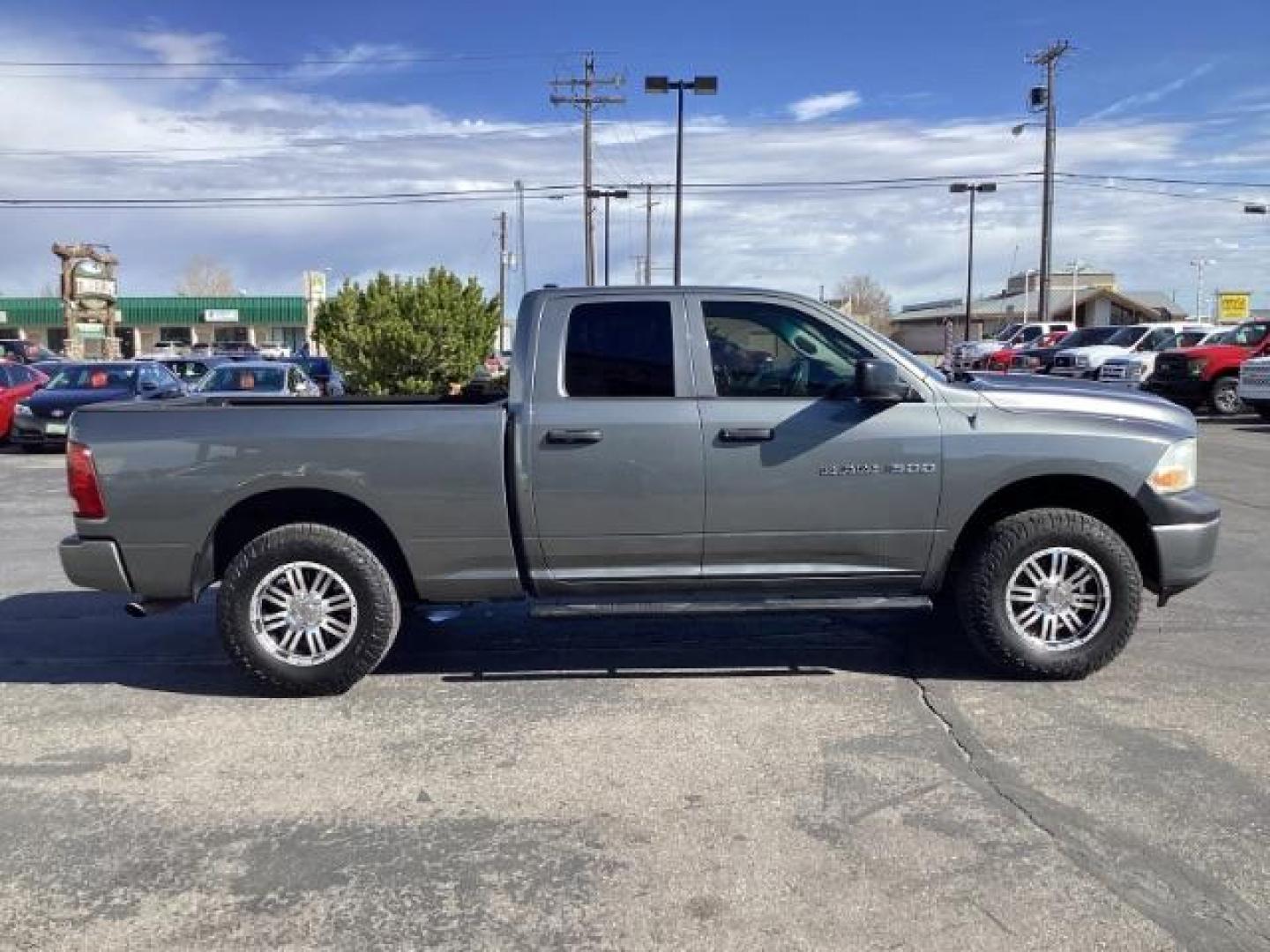 2011 RAM 1500 ST Quad Cab 4WD (1D7RV1GP8BS) with an 4.7L V8 SOHC 16V engine, 5-Speed Automatic transmission, located at 1235 N Woodruff Ave., Idaho Falls, 83401, (208) 523-1053, 43.507172, -112.000488 - The 2011 Ram 1500 ST is a solid, no-frills pickup truck that offers durability and capability. Here are the key features you can expect to find in the 2011 Ram 1500 ST: Engine: The Ram 1500 ST typically comes with a 3.7-liter V6 engine, producing around 215 horsepower and 235 lb-ft of torque. Optio - Photo#5