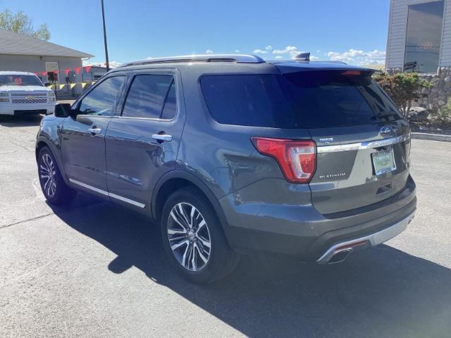 2017 GRAY /Ebony Black, premium leather Ford Explorer Platinum AWD (1FM5K8HT0HG) with an 3.5L V6 DOHC 24V engine, 6-Speed Automatic transmission, located at 1235 N Woodruff Ave., Idaho Falls, 83401, (208) 523-1053, 43.507172, -112.000488 - The 2017 Ford Explorer Platinum is a top-tier trim level of the Ford Explorer, offering a host of premium features. Here are some of the key features typically found on the 2017 Ford Explorer Platinum: Engine: It is typically equipped with a powerful 3.5-liter V6 engine, delivering ample horsepower - Photo#2