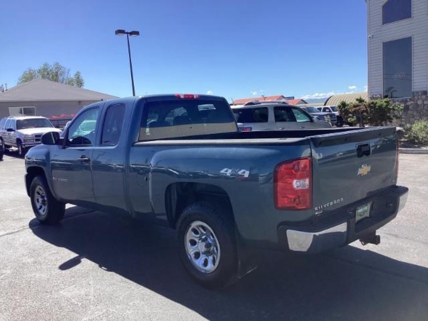 2007 Chevrolet Silverado 1500 LT1 Ext. Cab Long Box 4WD (1GCEK19J17Z) with an 5.3L V8 OHV 16V engine, 4-Speed Automatic transmission, located at 1235 N Woodruff Ave., Idaho Falls, 83401, (208) 523-1053, 43.507172, -112.000488 - The 2007 Chevrolet Silverado 1500 Extended Cab 4x4 LT1 typically comes with a range of features, although exact specifications can vary based on trim level, optional packages, and individual customization. Here are some of the common features you might find on this model: Engine: It might be equipp - Photo#1