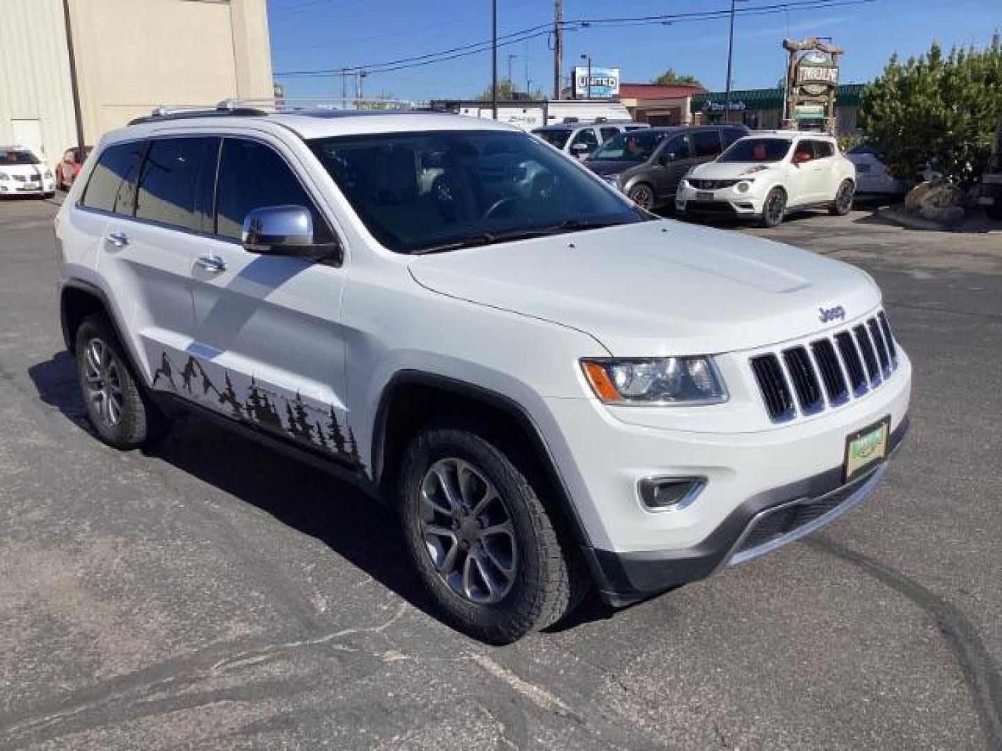 2015 Jeep Grand Cherokee Limited 4WD (1C4RJFBG0FC) with an 3.6L V6 DOHC 24V engine, 8-Speed Automatic transmission, located at 1235 N Woodruff Ave., Idaho Falls, 83401, (208) 523-1053, 43.507172, -112.000488 - Here are the features commonly found on the 2015 Jeep Grand Cherokee Limited: Engine Options: The 2015 Jeep Grand Cherokee Limited typically offered a choice of engines: 3.6-liter V6 engine, producing around 290 horsepower and 260 lb-ft of torque. Transmission: Most models came with an 8-speed au - Photo#6