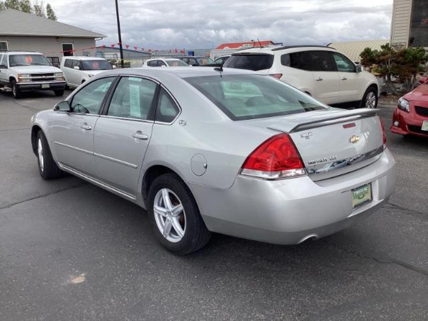 2006 Chevrolet Impala LTZ (2G1WU581669) with an 3.9L V6 OHV 12V engine, 4-Speed Automatic transmission, located at 1235 N Woodruff Ave., Idaho Falls, 83401, (208) 523-1053, 43.507172, -112.000488 - The 2006 Chevrolet Impala LTZ came with a range of features typical of its trim level, focusing on comfort, convenience, and performance. Some of the key features included: Engine: The Impala LTZ typically came equipped with a more powerful engine compared to lower trims. In 2006, this was often a - Photo#2