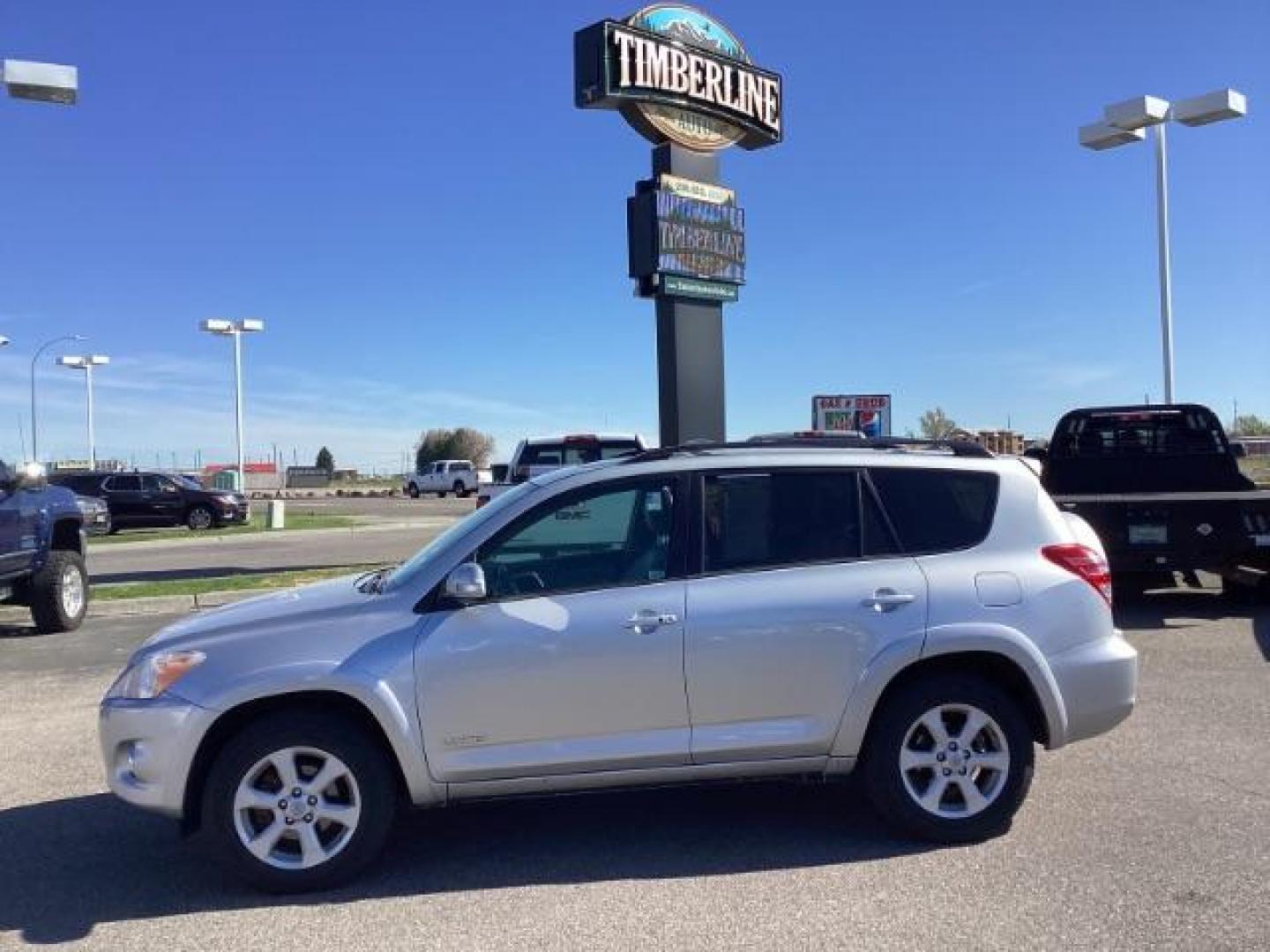 2012 Classic Silver Metallic /Ash Cloth Interior Toyota RAV4 Limited V6 4WD (2T3DK4DV1CW) with an 3.5L V6 DOHC 24V engine, 5-Speed Automatic transmission, located at 1235 N Woodruff Ave., Idaho Falls, 83401, (208) 523-1053, 43.507172, -112.000488 - The 2012 Toyota RAV4 Limited trim offers a range of features aimed at enhancing comfort, convenience, and safety. Here are some of the key features you can typically find in the 2012 RAV4 Limited: Leather Upholstery: The Limited trim often comes standard with leather-trimmed seats, providing a more - Photo#1