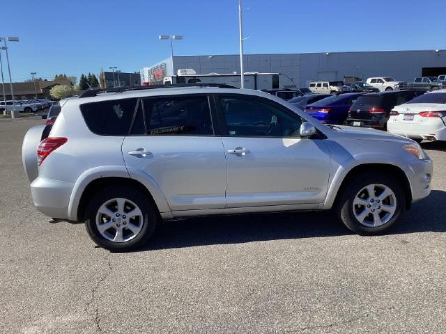 2012 Classic Silver Metallic /Ash Cloth Interior Toyota RAV4 Limited V6 4WD (2T3DK4DV1CW) with an 3.5L V6 DOHC 24V engine, 5-Speed Automatic transmission, located at 1235 N Woodruff Ave., Idaho Falls, 83401, (208) 523-1053, 43.507172, -112.000488 - The 2012 Toyota RAV4 Limited trim offers a range of features aimed at enhancing comfort, convenience, and safety. Here are some of the key features you can typically find in the 2012 RAV4 Limited: Leather Upholstery: The Limited trim often comes standard with leather-trimmed seats, providing a more - Photo#5