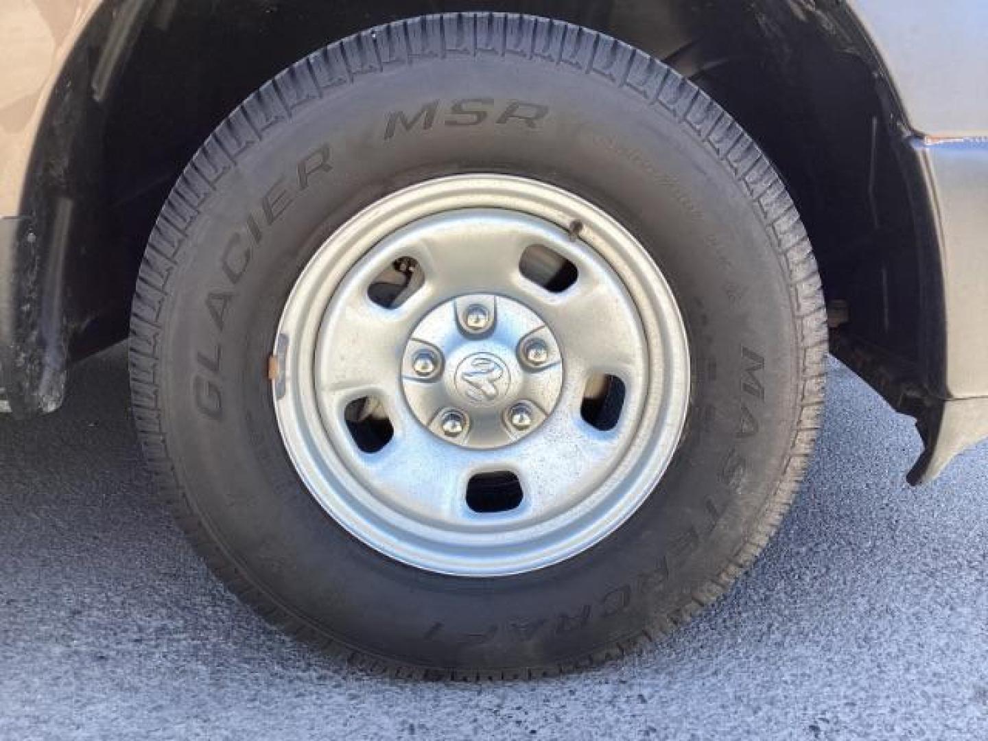 2019 BROWN /Black/Diesel Gray (Fleet), cloth RAM 1500 Classic Tradesman Crew Cab SWB 4WD (1C6RR7KG7KS) with an 3.6L V6 DOHC 24V FFV engine, 8-Speed Automatic transmission, located at 1235 N Woodruff Ave., Idaho Falls, 83401, (208) 523-1053, 43.507172, -112.000488 - Photo#18