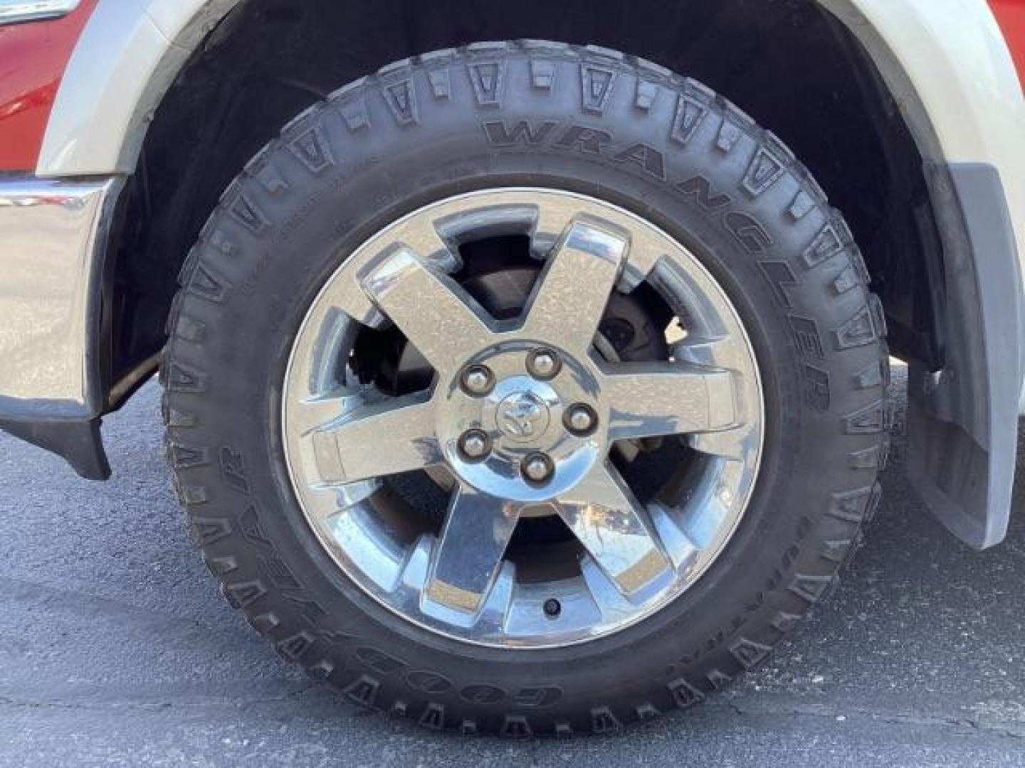 2010 RED /Dark Slate Leather Interior RAM 1500 Laramie Crew Cab 4WD (1D7RV1CT9AS) with an 5.7L V8 OHV 16V engine, 5-Speed Automatic transmission, located at 1235 N Woodruff Ave., Idaho Falls, 83401, (208) 523-1053, 43.507172, -112.000488 - Photo#12