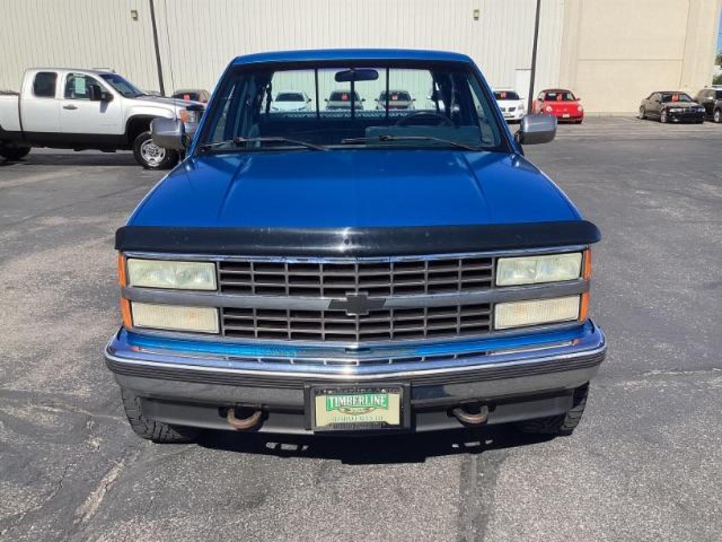 1991 Chevrolet C/K 1500 Ext. Cab 6.5-ft. Bed 4WD (2GCEK19Z1M1) with an 4.3L V6 OHV 12V engine, 4-Speed Automatic transmission, located at 1235 N Woodruff Ave., Idaho Falls, 83401, (208) 523-1053, 43.507172, -112.000488 - The 1991 Chevrolet 1500 4x4 with a manual transmission offered a robust and capable driving experience. Here are the key features commonly found on this model: Manual Transmission: The manual transmission option typically included a 5-speed manual gearbox, providing drivers with direct control over - Photo#7