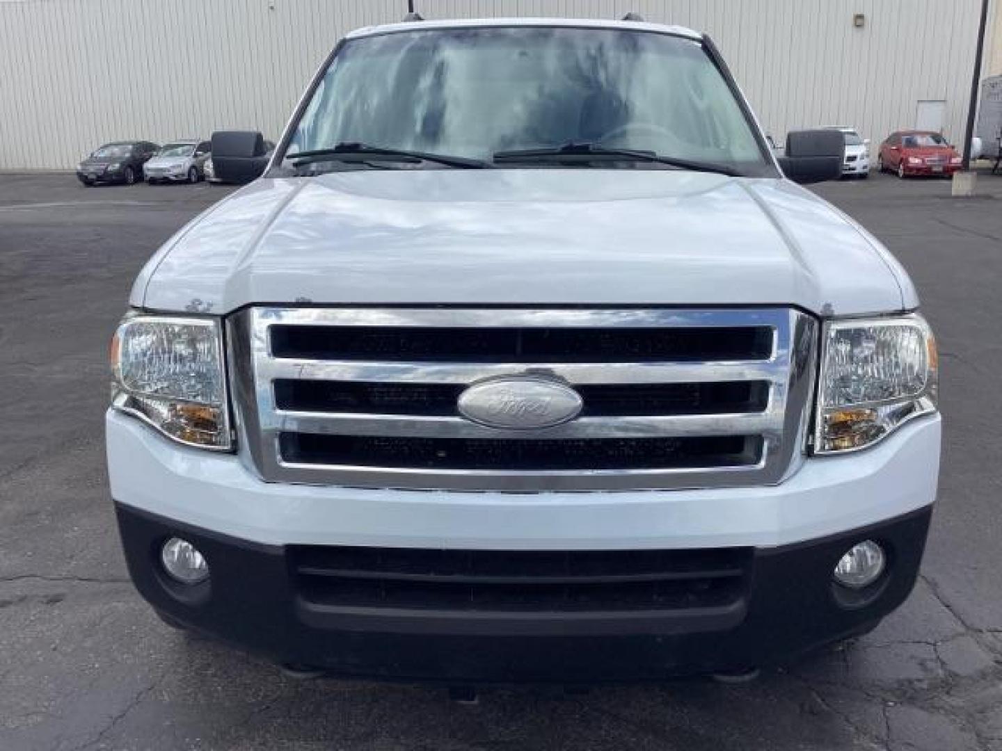 2007 Oxford White Ford Expedition XLT 4WD (1FMFU16537L) with an 5.4L V8 SOHC 16V engine, 6-Speed Automatic transmission, located at 1235 N Woodruff Ave., Idaho Falls, 83401, (208) 523-1053, 43.507172, -112.000488 - Photo#9