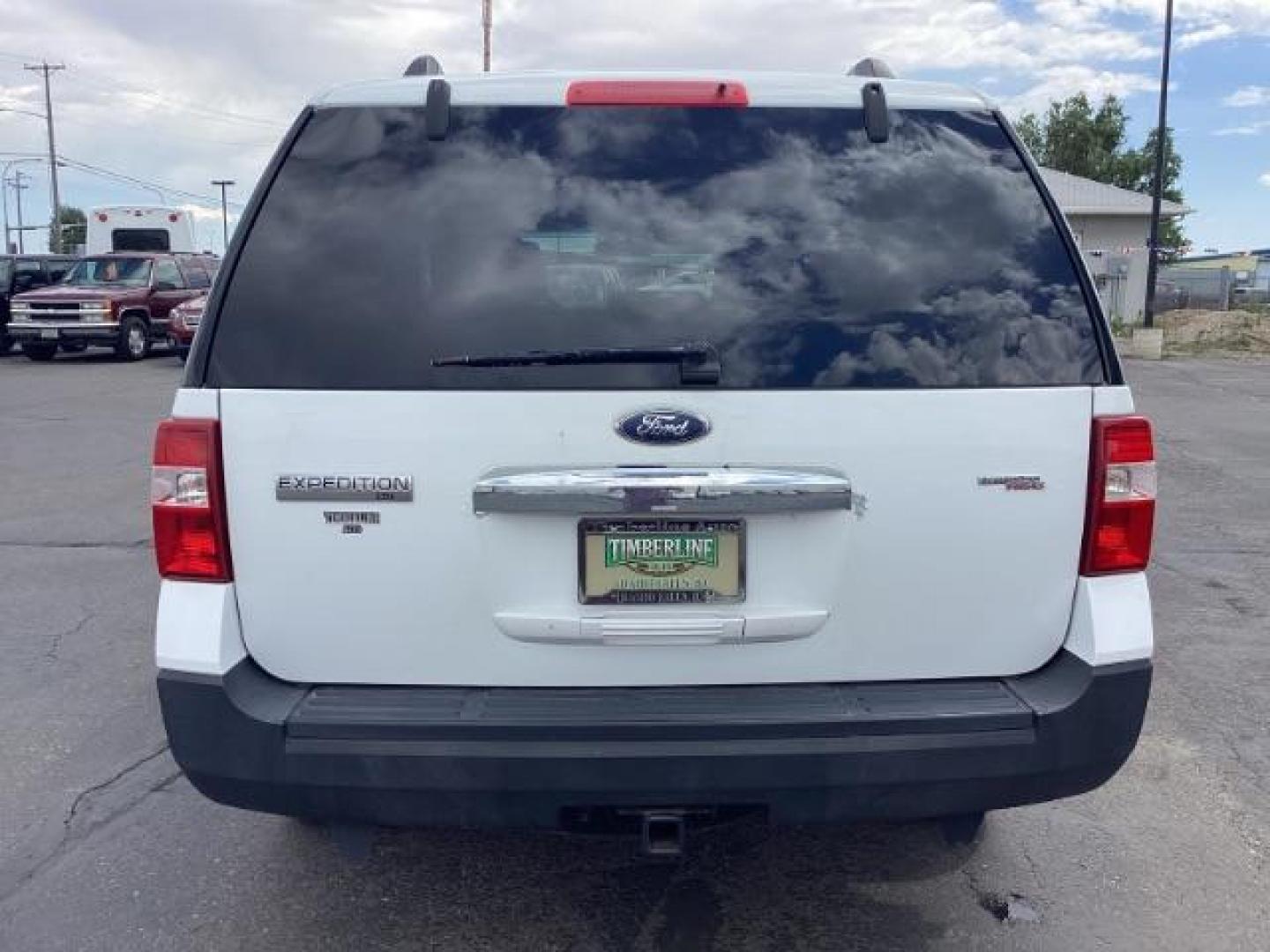 2007 Oxford White Ford Expedition XLT 4WD (1FMFU16537L) with an 5.4L V8 SOHC 16V engine, 6-Speed Automatic transmission, located at 1235 N Woodruff Ave., Idaho Falls, 83401, (208) 523-1053, 43.507172, -112.000488 - Photo#5