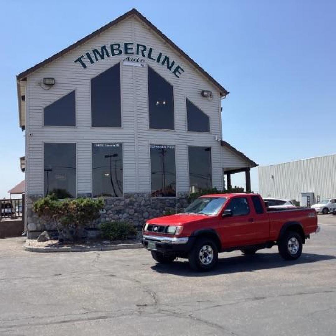 2000 Nissan Frontier XE-V6 King Cab 4WD (1N6ED26Y2YC) with an 3.4L V6 OHV 12V engine, located at 1235 N Woodruff Ave., Idaho Falls, 83401, (208) 523-1053, 43.507172, -112.000488 - Photo#0