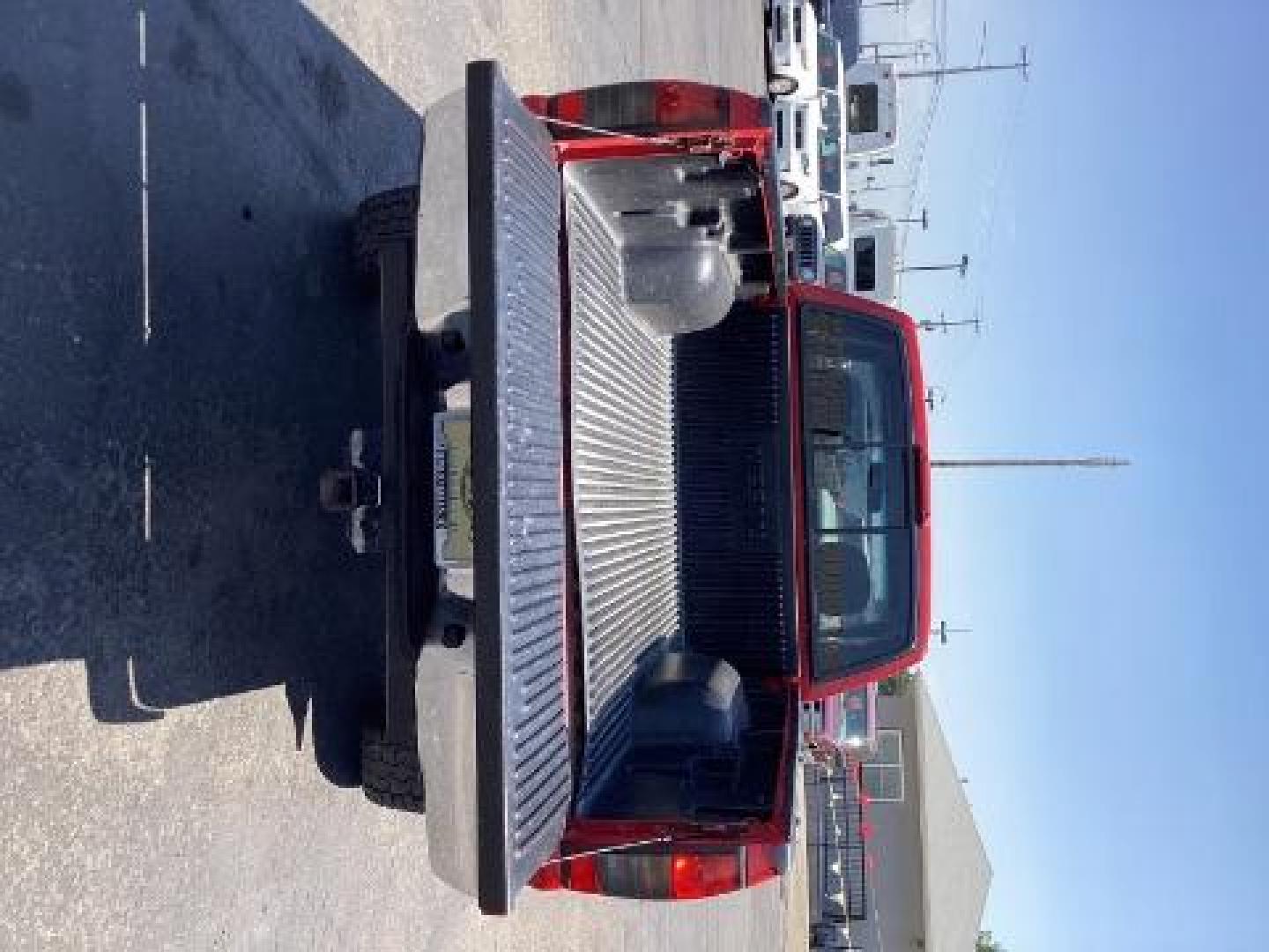 2000 Nissan Frontier XE-V6 King Cab 4WD (1N6ED26Y2YC) with an 3.4L V6 OHV 12V engine, located at 1235 N Woodruff Ave., Idaho Falls, 83401, (208) 523-1053, 43.507172, -112.000488 - Photo#9