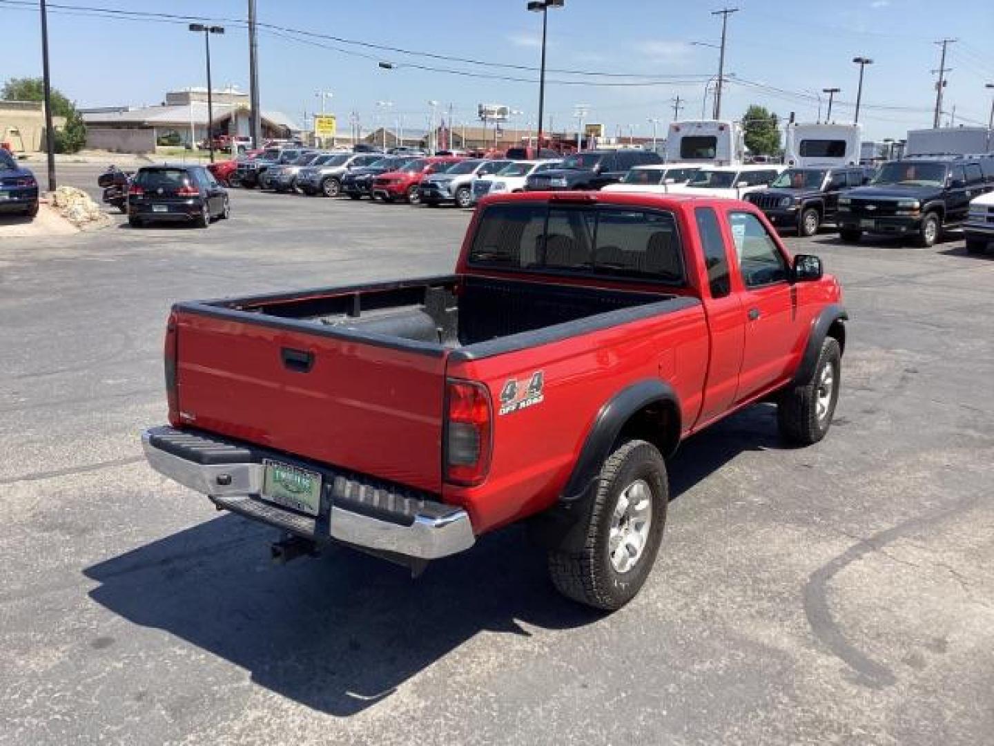 2000 Nissan Frontier XE-V6 King Cab 4WD (1N6ED26Y2YC) with an 3.4L V6 OHV 12V engine, located at 1235 N Woodruff Ave., Idaho Falls, 83401, (208) 523-1053, 43.507172, -112.000488 - Photo#5