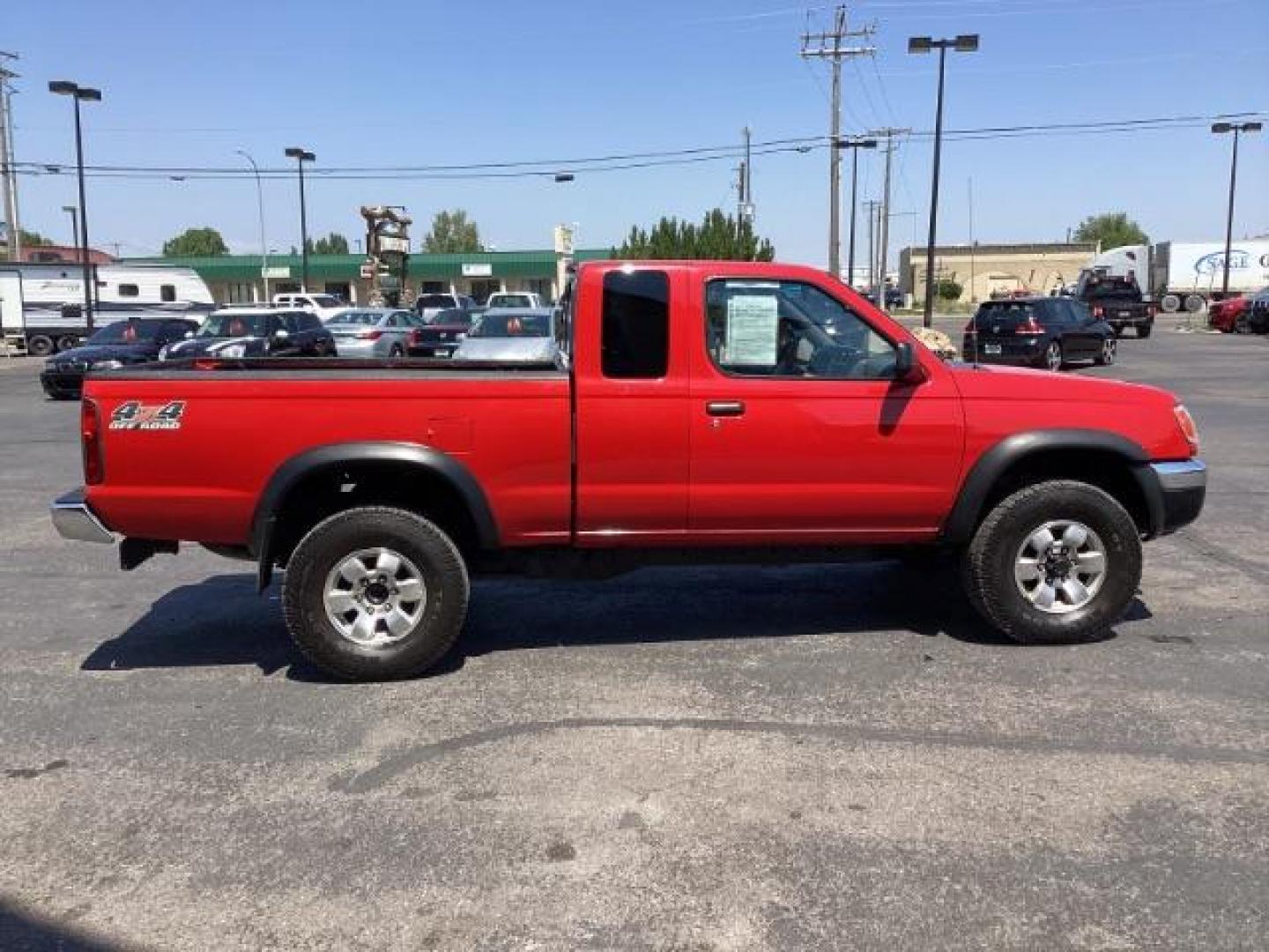 2000 Nissan Frontier XE-V6 King Cab 4WD (1N6ED26Y2YC) with an 3.4L V6 OHV 12V engine, located at 1235 N Woodruff Ave., Idaho Falls, 83401, (208) 523-1053, 43.507172, -112.000488 - Photo#6