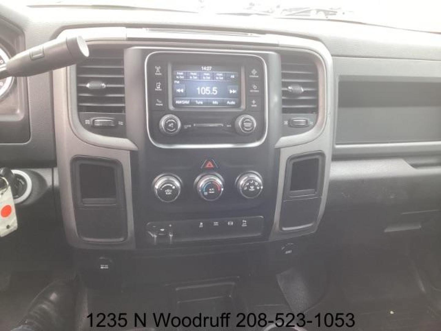 2016 WHITE /Black/Diesel Gray, cloth RAM 2500 Tradesman Crew Cab LWB 4WD (3C6UR5HL5GG) with an 6.7L L6 OHV 24V TURBO DIESEL engine, 6-Speed Automatic transmission, located at 1235 N Woodruff Ave., Idaho Falls, 83401, (208) 523-1053, 43.507172, -112.000488 - Photo#12