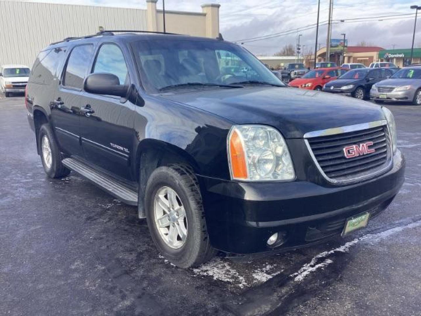 2014 Onyx Black GMC Yukon XL SLT 1/2 Ton 4WD (1GKS2KE75ER) with an 5.3L V8 OHV 16V FFV engine, 6-Speed Automatic transmission, located at 1235 N Woodruff Ave., Idaho Falls, 83401, (208) 523-1053, 43.507172, -112.000488 - Photo#7