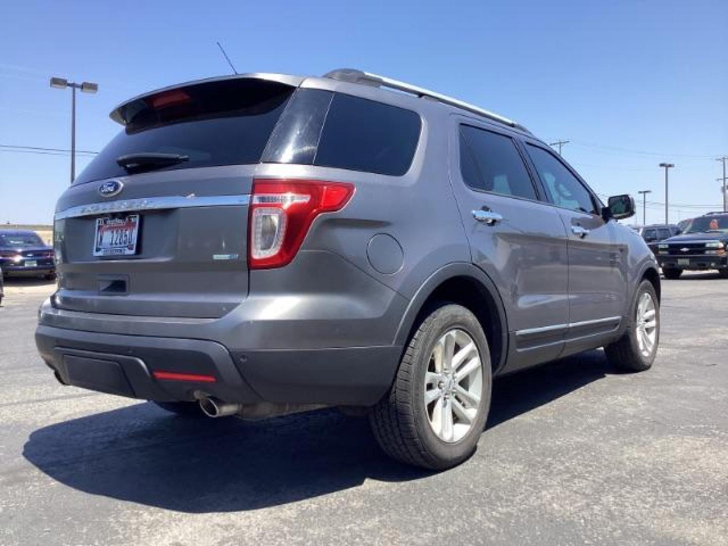 2013 Ford Explorer XLT 4WD (1FM5K8D88DG) with an 3.5L V6 DOHC 24V engine, 6-Speed Automatic transmission, located at 1235 N Woodruff Ave., Idaho Falls, 83401, (208) 523-1053, 43.507172, -112.000488 - Photo#5