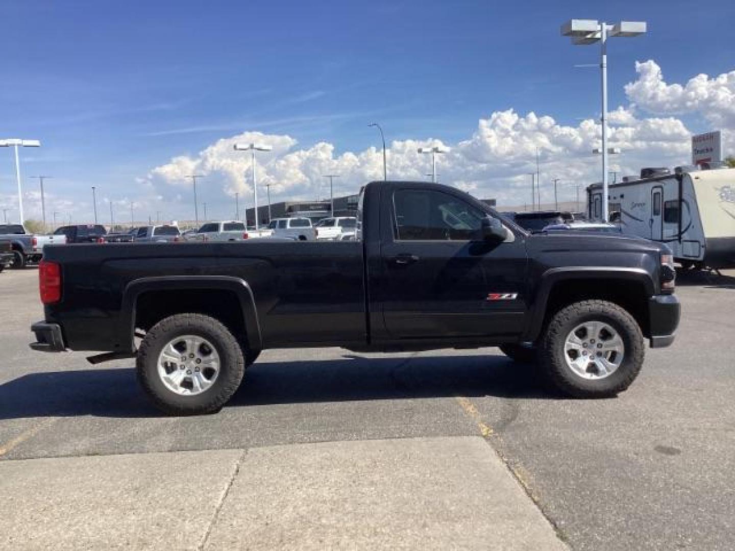 2018 Black /Jet Black, cloth Chevrolet Silverado 1500 LT Long Box 4WD (1GCNKREC1JZ) with an 5.3L V8 engine, 6-Speed Automatic transmission, located at 1235 N Woodruff Ave., Idaho Falls, 83401, (208) 523-1053, 43.507172, -112.000488 - Photo#6