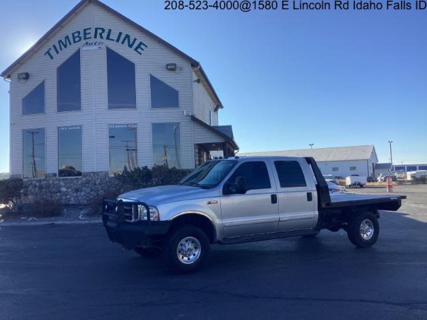 2002 SILVER Ford F-250 SD XLT Crew Cab Long Bed 4WD (1FTNW21F02E) with an 7.3L V8 OHV 16V TURBO DIESEL engine, 4-Speed Automatic transmission, located at 1235 N Woodruff Ave., Idaho Falls, 83401, (208) 523-1053, 43.507172, -112.000488 - Photo#0