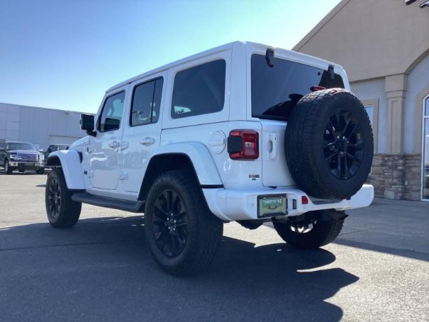 2021 WHITE /CLOTH Jeep Wrangler Unlimited Sahara Altitude (1C4HJXEN8MW) with an 2.0L L4 DOHC 16V TURBO HYBRID engine, 8-Speed Automatic transmission, located at 1235 N Woodruff Ave., Idaho Falls, 83401, (208) 523-1053, 43.507172, -112.000488 - Photo#3