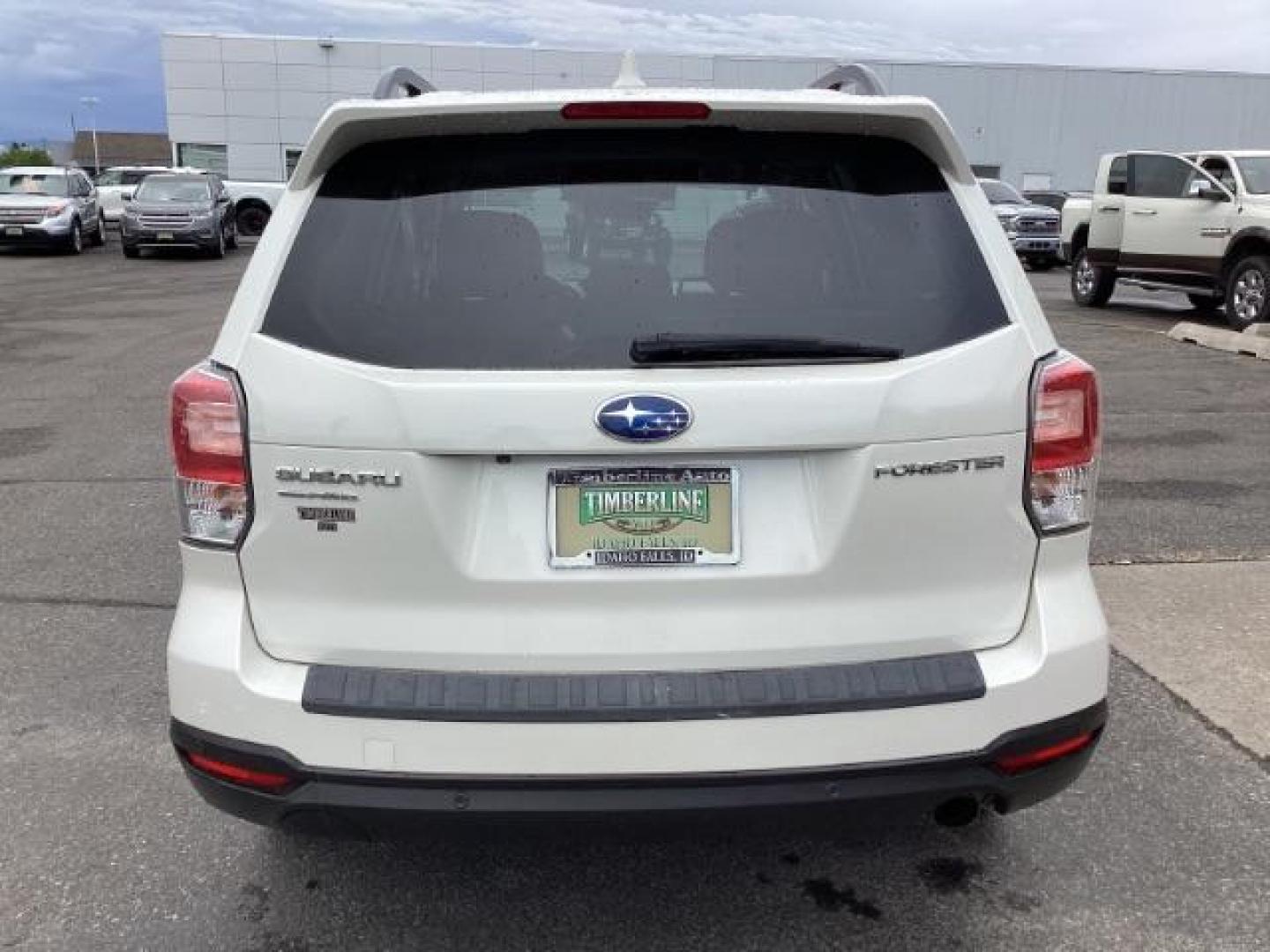 2018 WHITE /Black, leather Subaru Forester 2.5i Touring (JF2SJAWC4JH) with an 2.5L H4 SOHC 16V engine, Continuously Variable Transmission transmission, located at 1235 N Woodruff Ave., Idaho Falls, 83401, (208) 523-1053, 43.507172, -112.000488 - Photo#4