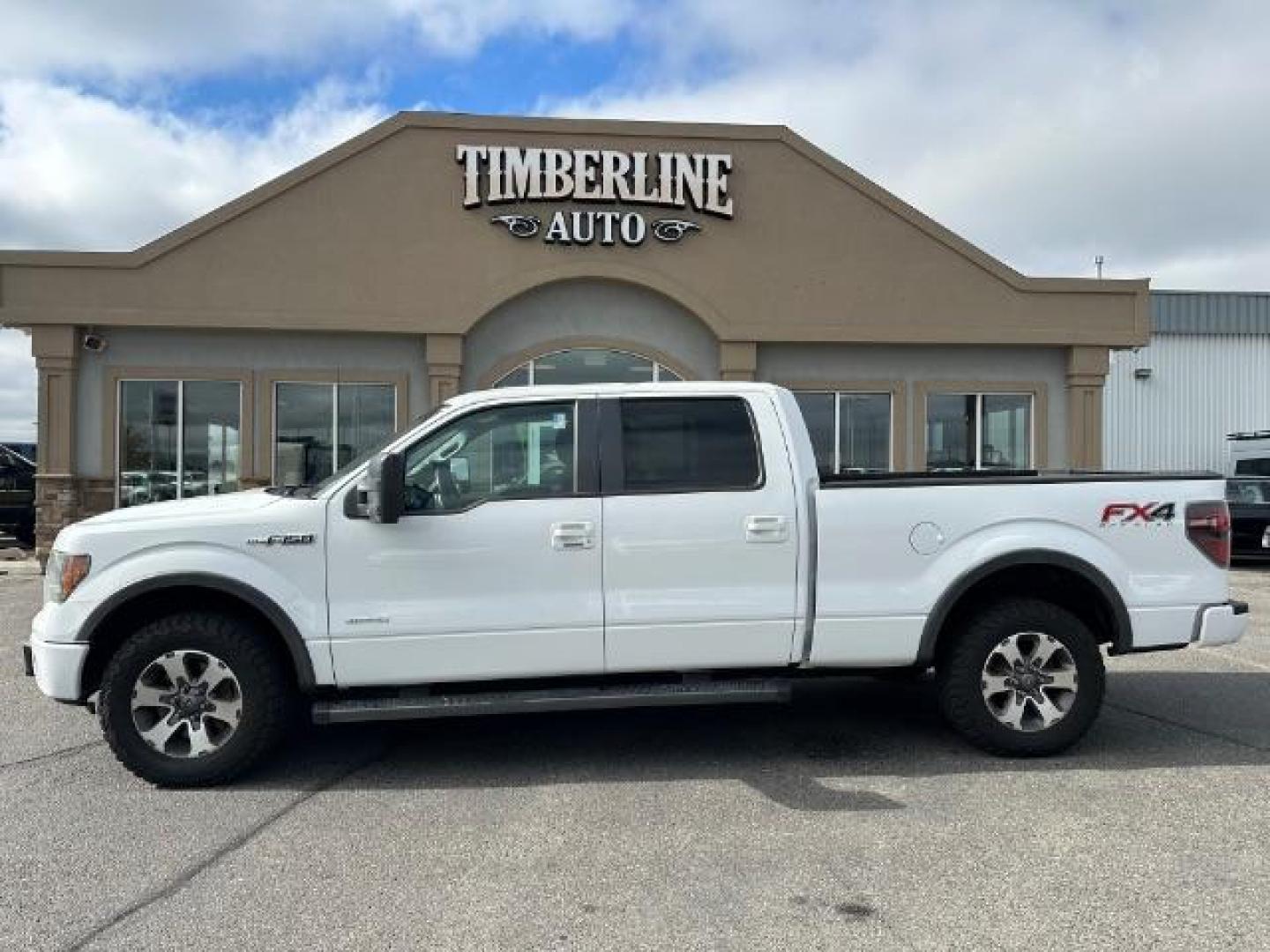 2014 Oxford White /Black Ford F-150 FX4 SuperCrew 6.5-ft. Bed 4WD (1FTFW1ET9EF) with an 3.5L V6 TURBO engine, 6-Speed Automatic transmission, located at 1235 N Woodruff Ave., Idaho Falls, 83401, (208) 523-1053, 43.507172, -112.000488 - Photo#2