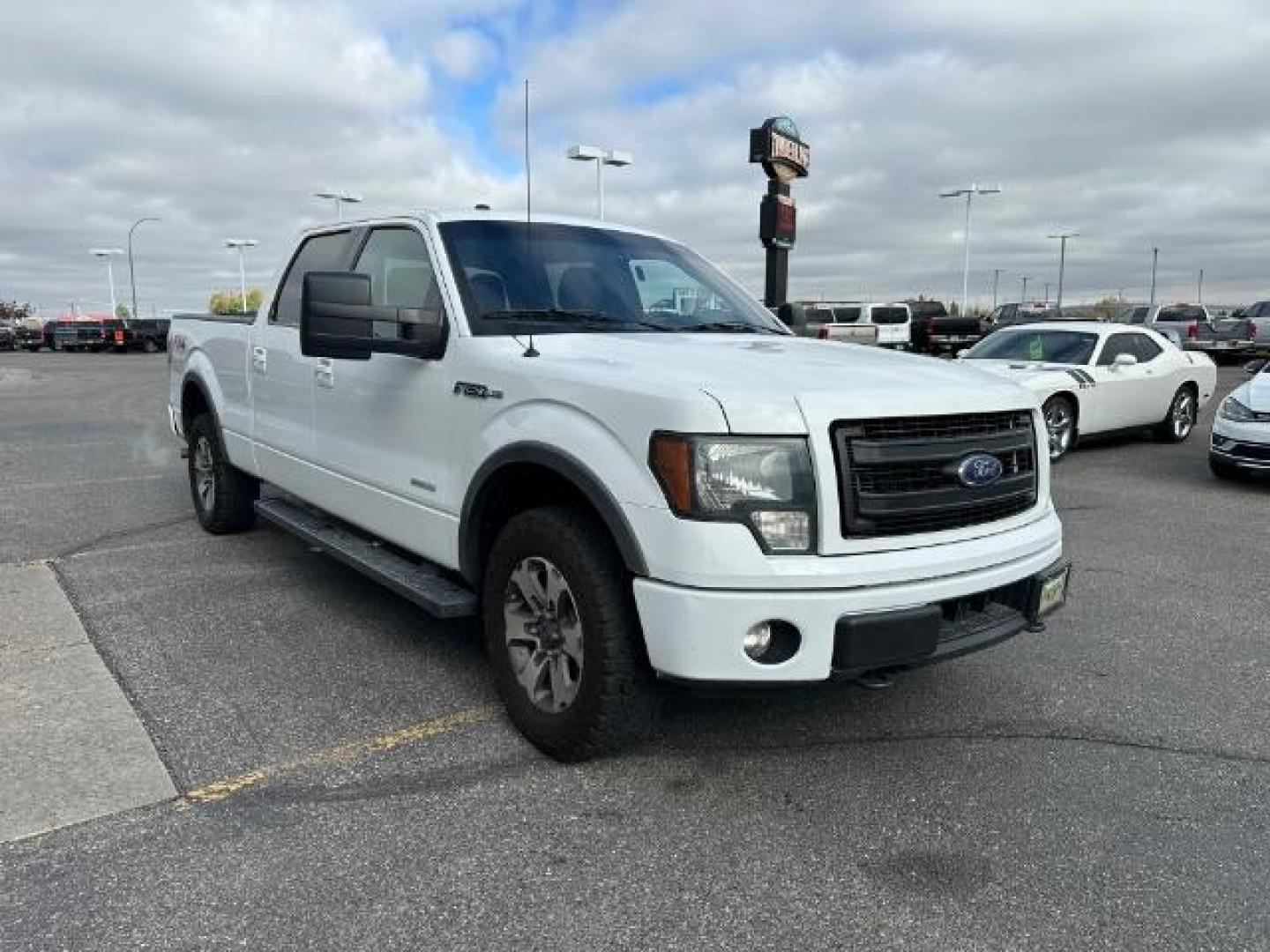 2014 Oxford White /Black Ford F-150 FX4 SuperCrew 6.5-ft. Bed 4WD (1FTFW1ET9EF) with an 3.5L V6 TURBO engine, 6-Speed Automatic transmission, located at 1235 N Woodruff Ave., Idaho Falls, 83401, (208) 523-1053, 43.507172, -112.000488 - Photo#6