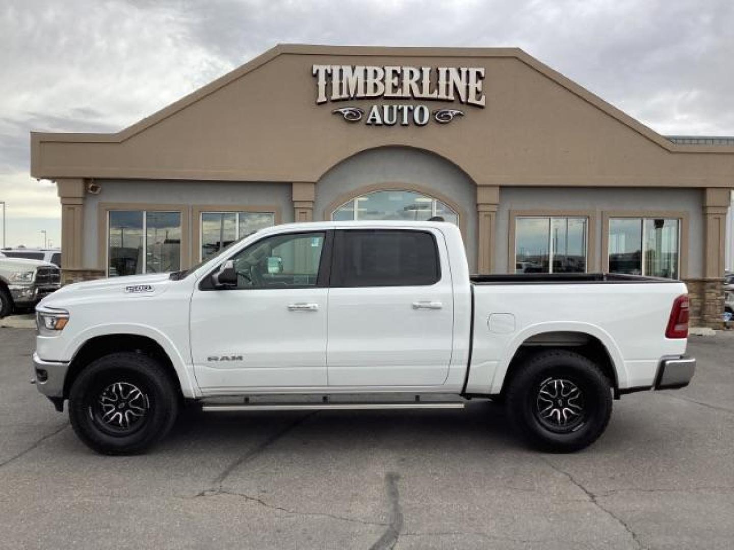 2019 WHITE /Black/Diesel Gray, cloth RAM 1500 Big Horn Crew Cab SWB 4WD (1C6SRFFT8KN) with an 5.7L V8 OHV 16V engine, 8-Speed Automatic transmission, located at 1235 N Woodruff Ave., Idaho Falls, 83401, (208) 523-1053, 43.507172, -112.000488 - Photo#2