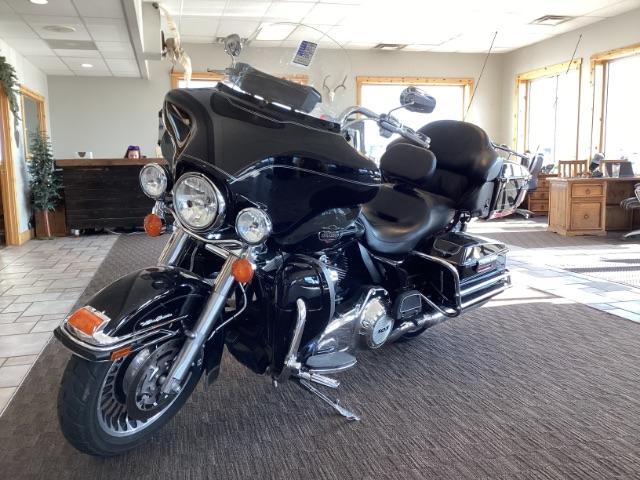 photo of 2012 Harley-Davidson FLHTCU103