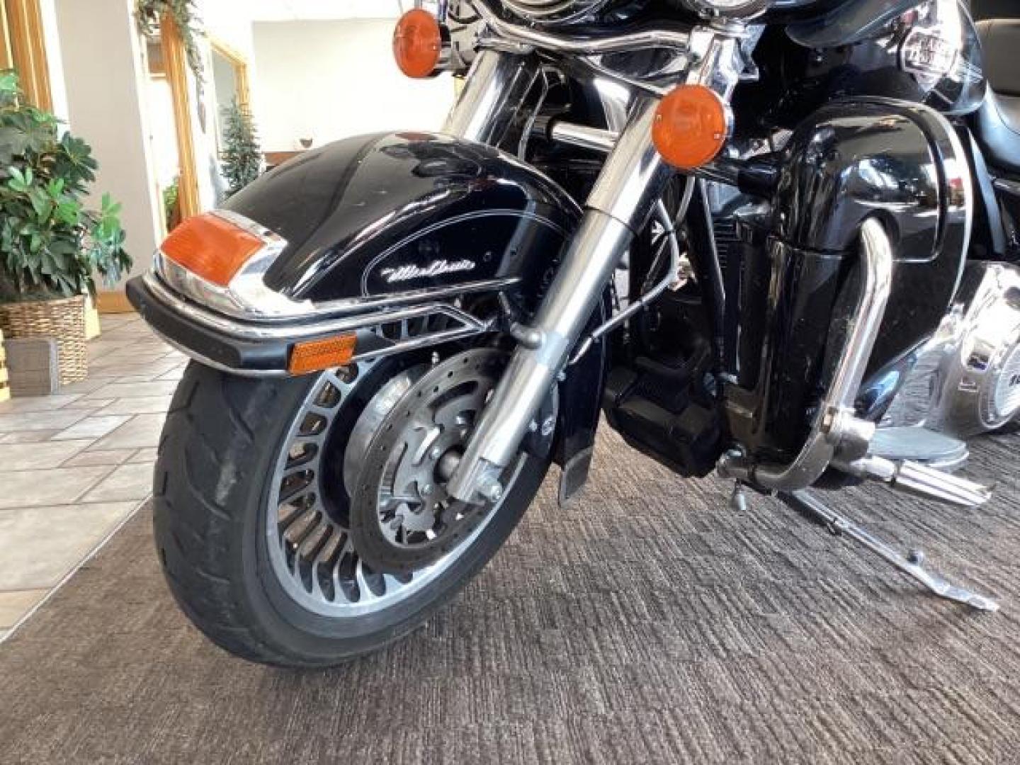 2012 Harley-Davidson FLHTCU103 - (1HD1FCM17CB) with an 1690CC engine, located at 1235 N Woodruff Ave., Idaho Falls, 83401, (208) 523-1053, 43.507172, -112.000488 - Photo#12