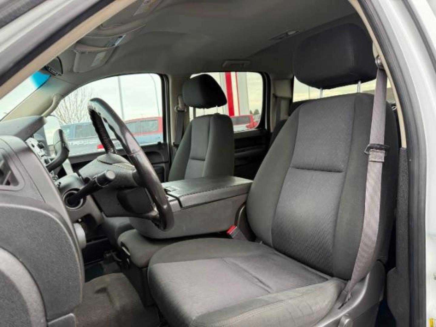 2013 Summit White /Ebony Cloth Interior GMC Sierra 3500HD SLE Crew Cab Long Box 4WD (1GT423C80DF) with an 6.6L V8 32V OHV DIESEL engine, 6-Speed Automatic transmission, located at 1235 N Woodruff Ave., Idaho Falls, 83401, (208) 523-1053, 43.507172, -112.000488 - Photo#14