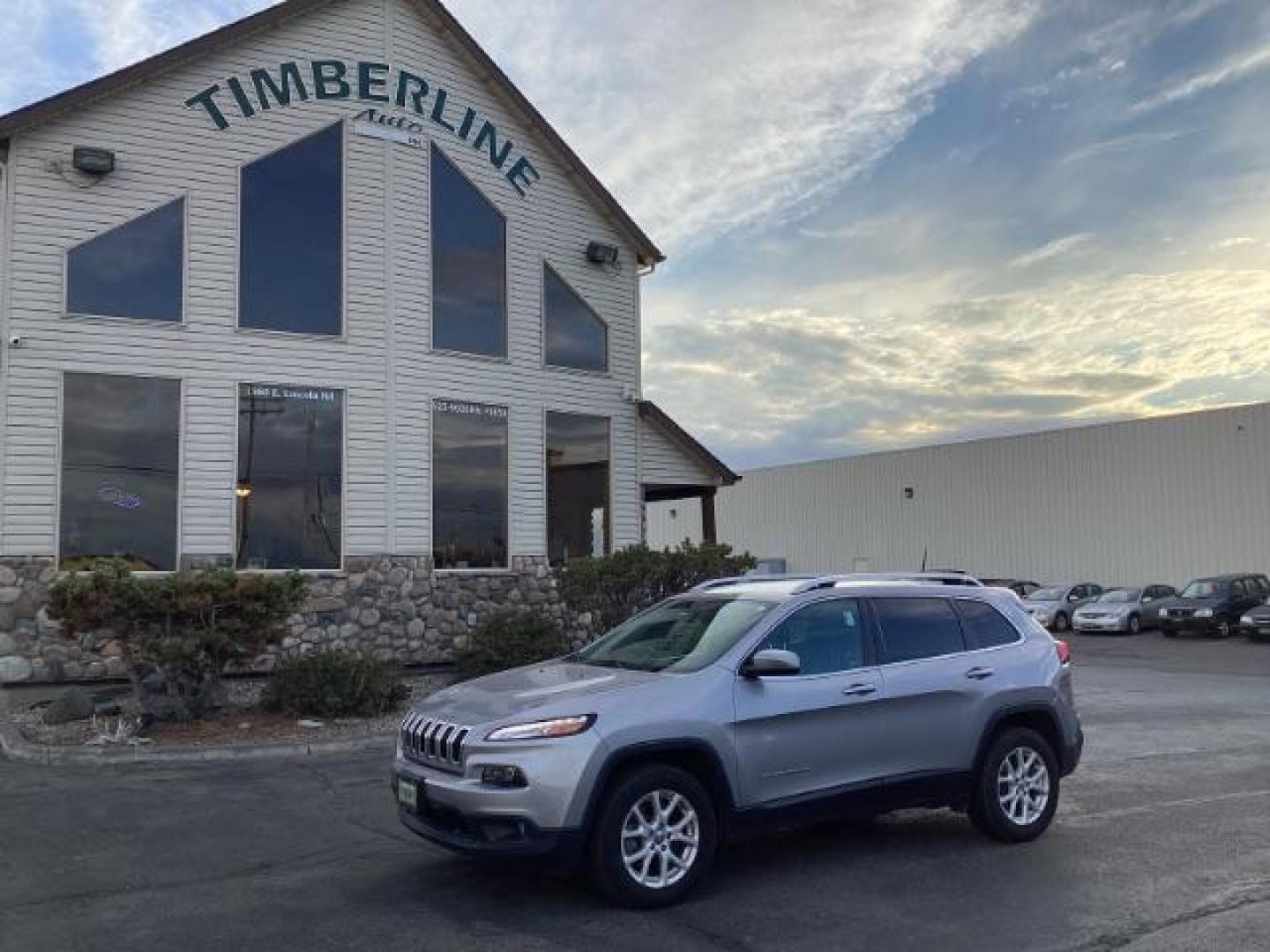 2018 Jeep Cherokee Latitude Plus 4WD (1C4PJMLX4JD) with an 3.2L V6 DOHC 24V engine, 9-Speed Automatic transmission, located at 1235 N Woodruff Ave., Idaho Falls, 83401, (208) 523-1053, 43.507172, -112.000488 - Photo#1