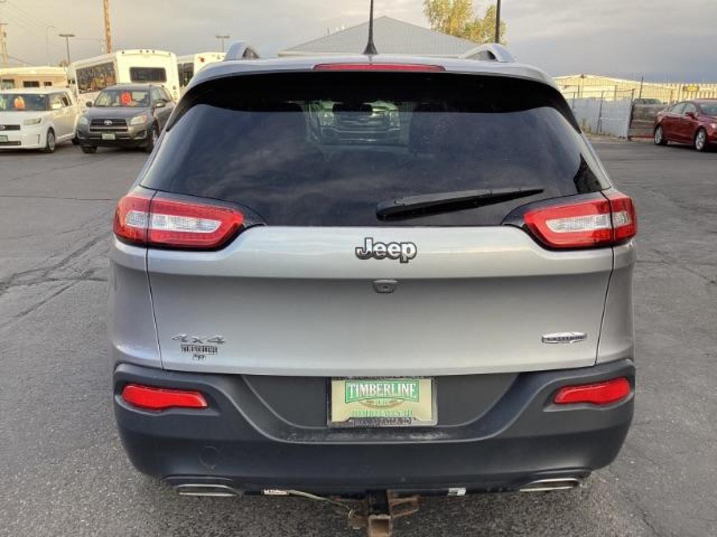 2018 Jeep Cherokee Latitude Plus 4WD (1C4PJMLX4JD) with an 3.2L V6 DOHC 24V engine, 9-Speed Automatic transmission, located at 1235 N Woodruff Ave., Idaho Falls, 83401, (208) 523-1053, 43.507172, -112.000488 - Photo#5