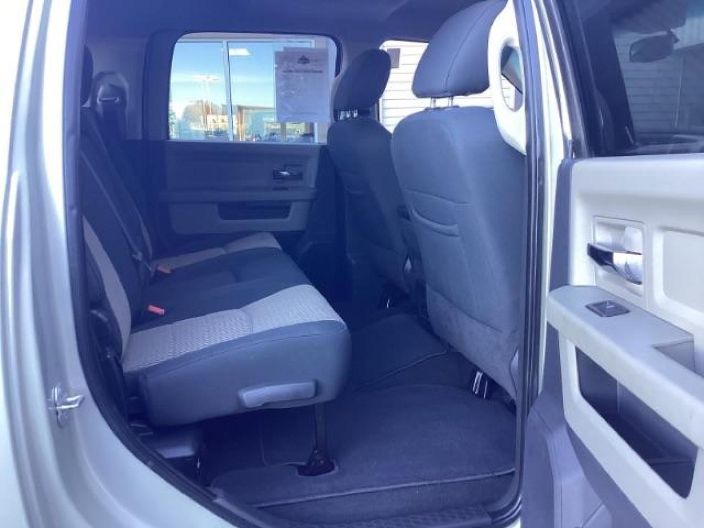 2010 Bright Silver Metallic /Dark Slate/Medium Slate Gray Cloth Interior RAM 3500 SLT Mega Cab 4WD (3D73Y3HL5AG) with an 6.7L L6 OHV 24V TURBO DIESEL engine, 4-Speed Automatic transmission, located at 1235 N Woodruff Ave., Idaho Falls, 83401, (208) 523-1053, 43.507172, -112.000488 - Photo#22