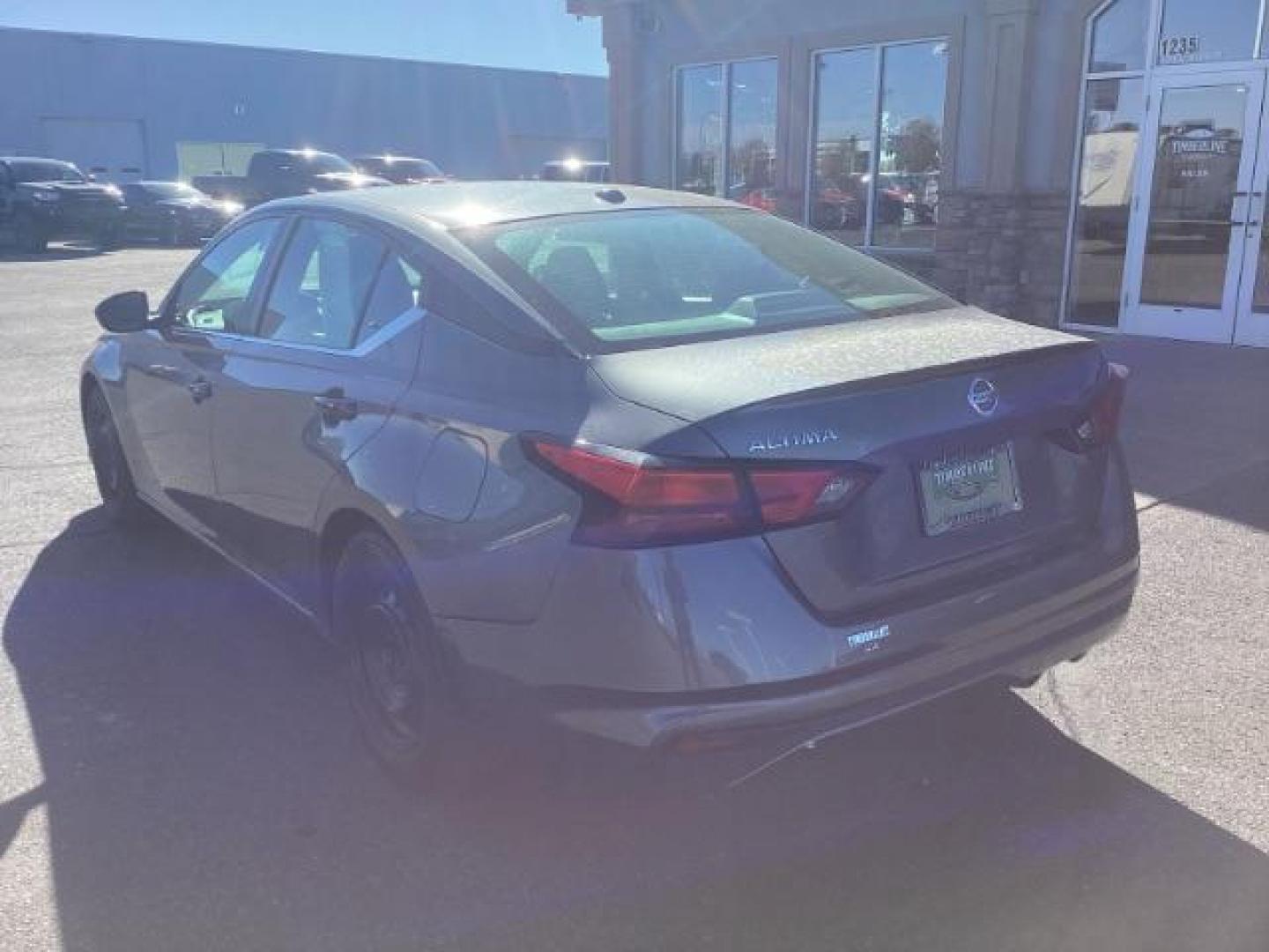 2020 Gun Metallic /Charcoal, cloth Nissan Altima 2.5 S (1N4BL4BV1LC) with an 2.5L L4 DOHC 16V engine, Continuously Variable Transmission transmission, located at 1235 N Woodruff Ave., Idaho Falls, 83401, (208) 523-1053, 43.507172, -112.000488 - Photo#3