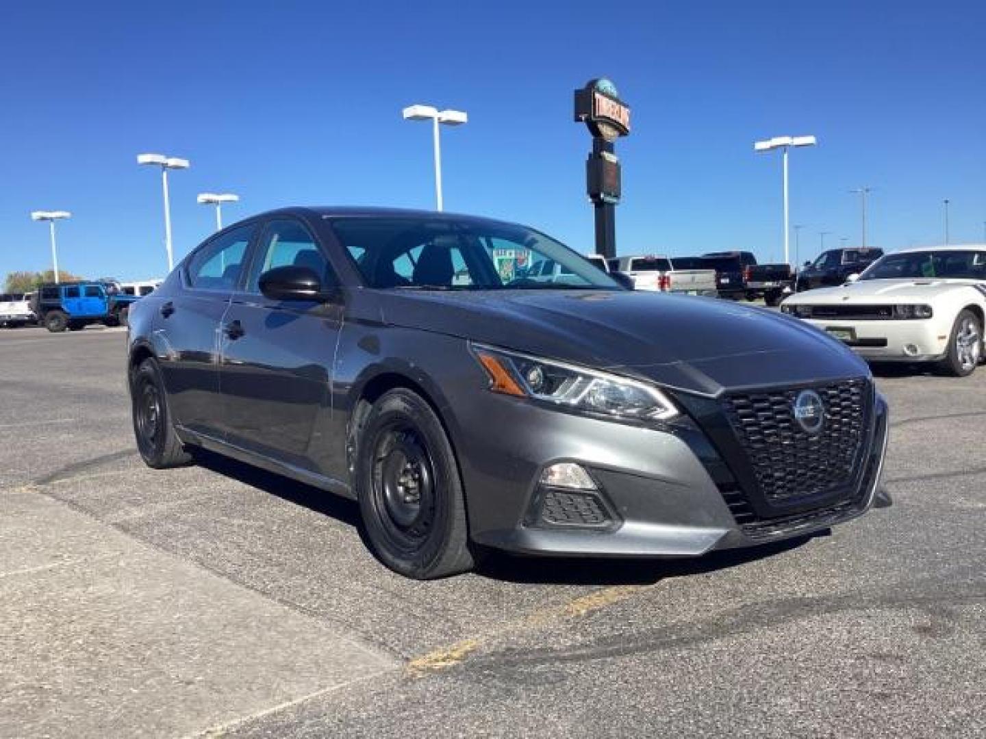 2020 Gun Metallic /Charcoal, cloth Nissan Altima 2.5 S (1N4BL4BV1LC) with an 2.5L L4 DOHC 16V engine, Continuously Variable Transmission transmission, located at 1235 N Woodruff Ave., Idaho Falls, 83401, (208) 523-1053, 43.507172, -112.000488 - Photo#7