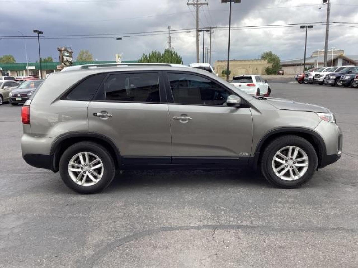 2014 Kia Sorento LX AWD (5XYKTDA68EG) with an 2.4L L4 DOHC 16V engine, 6-Speed Automatic transmission, located at 1235 N Woodruff Ave., Idaho Falls, 83401, (208) 523-1053, 43.507172, -112.000488 - Photo#6