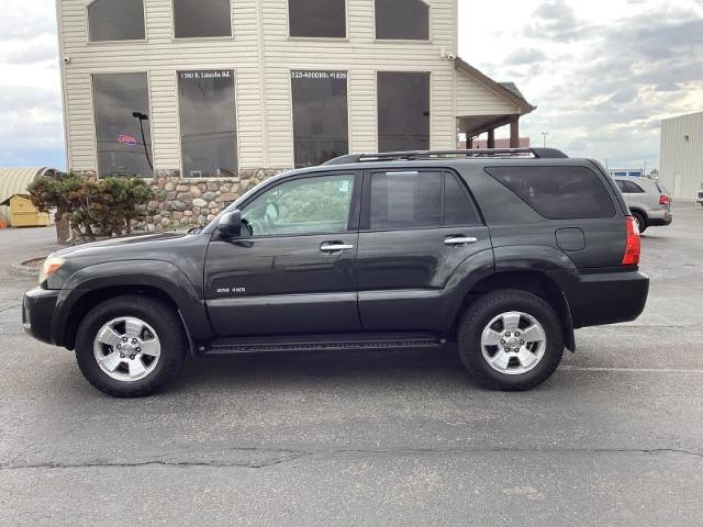 2008 Black Toyota 4Runner SR5 4WD (JTEBU14R38K) with an 4.0L V6 DOHC 24V engine, 5-Speed Automatic transmission, located at 1235 N Woodruff Ave., Idaho Falls, 83401, (208) 523-1053, 43.507172, -112.000488 - Photo#2