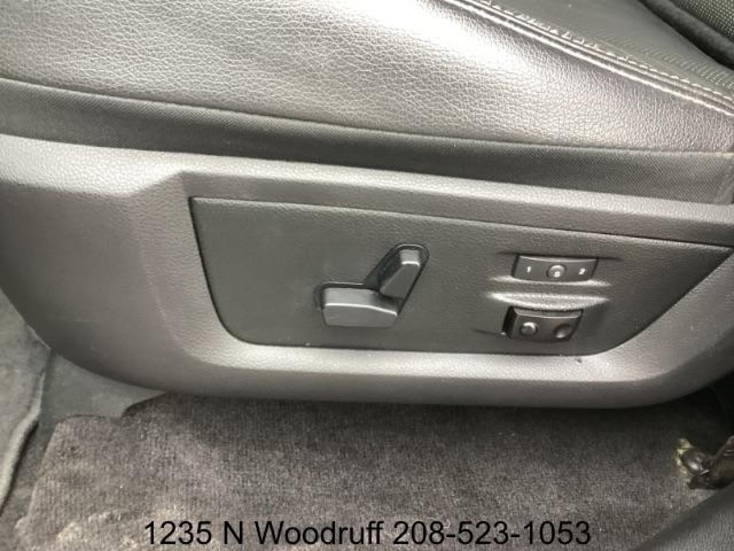 2017 GRAY /Black, leather RAM 2500 Laramie Crew Cab SWB 4WD (3C6UR5FL3HG) with an 6.7L L6 OHV 24V TURBO DIESEL engine, 6-Speed Automatic transmission, located at 1235 N Woodruff Ave., Idaho Falls, 83401, (208) 523-1053, 43.507172, -112.000488 - Photo#13