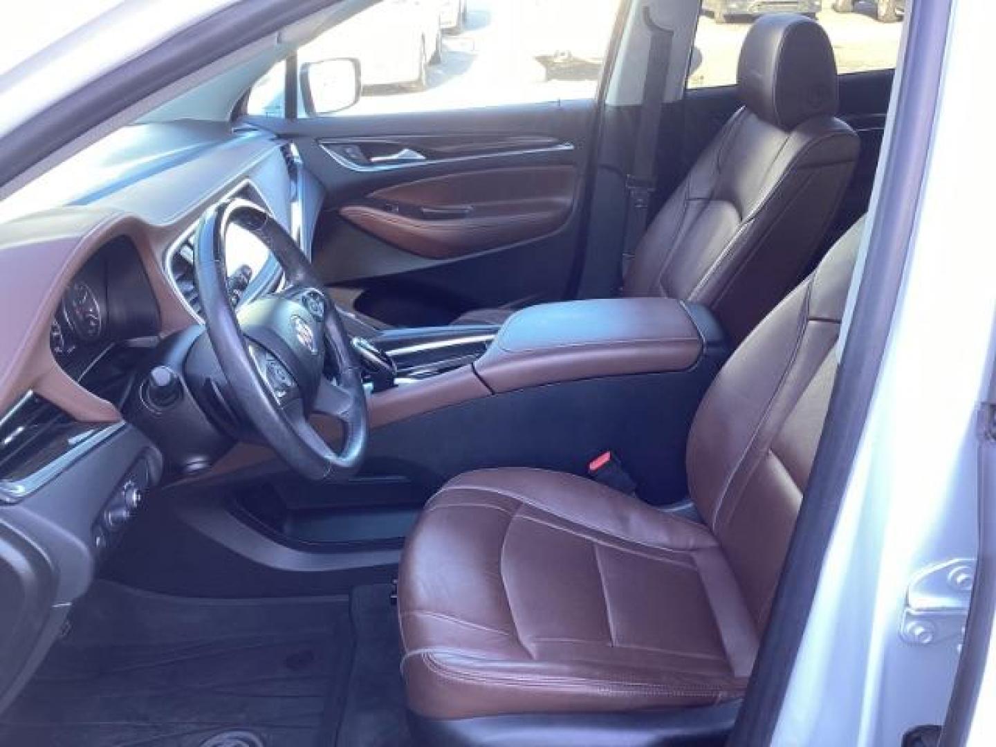 2021 White Frost Tricoat /Ebony Seats w/Ebony Interior Accents, leather Buick Enclave Avenir AWD (5GAEVCKW7MJ) with an 3.6L V6 DOHC 24V engine, 9-Speed Automatic transmission, located at 1235 N Woodruff Ave., Idaho Falls, 83401, (208) 523-1053, 43.507172, -112.000488 - Photo#12