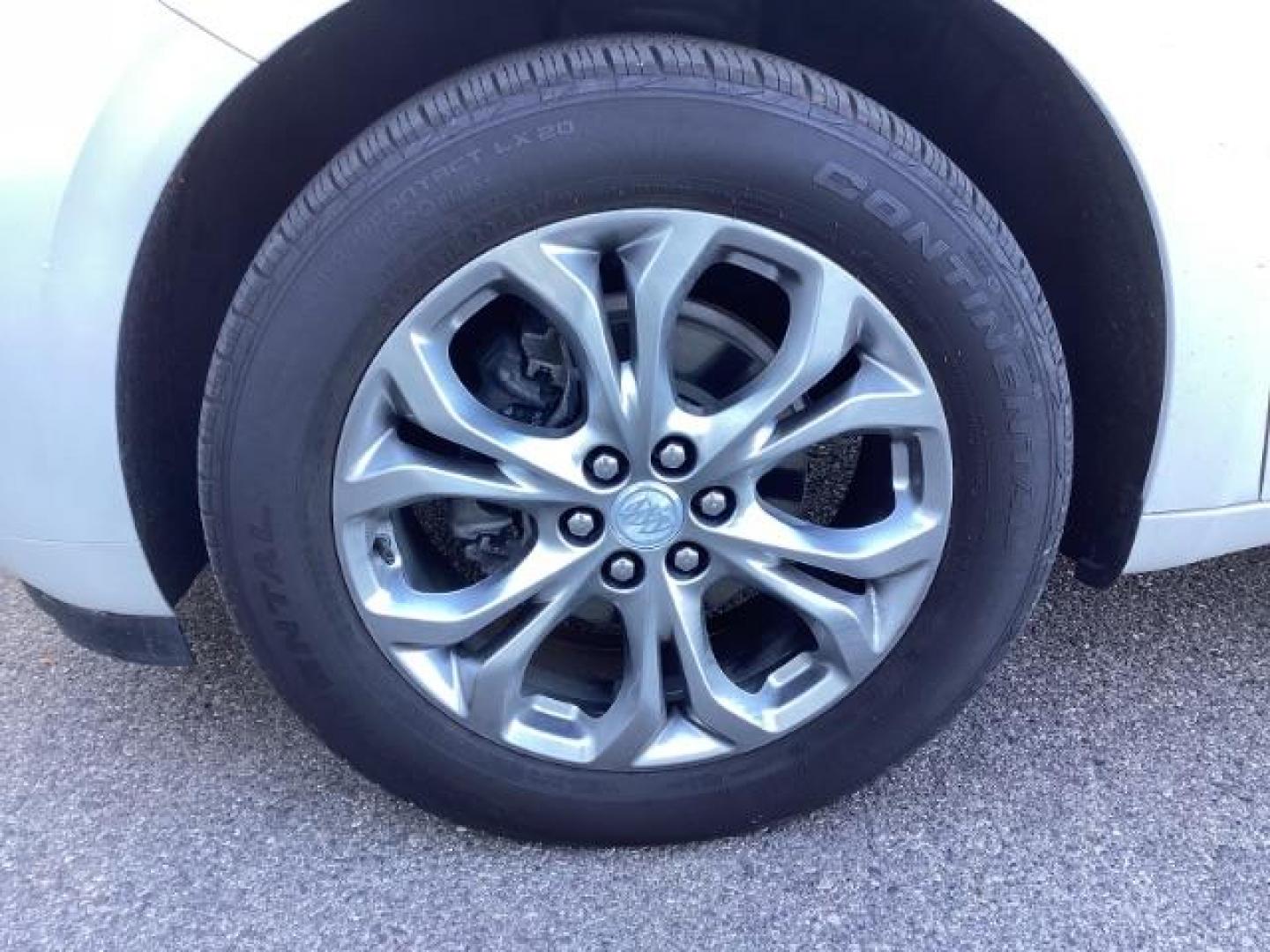 2021 White Frost Tricoat /Ebony Seats w/Ebony Interior Accents, leather Buick Enclave Avenir AWD (5GAEVCKW7MJ) with an 3.6L V6 DOHC 24V engine, 9-Speed Automatic transmission, located at 1235 N Woodruff Ave., Idaho Falls, 83401, (208) 523-1053, 43.507172, -112.000488 - Photo#8